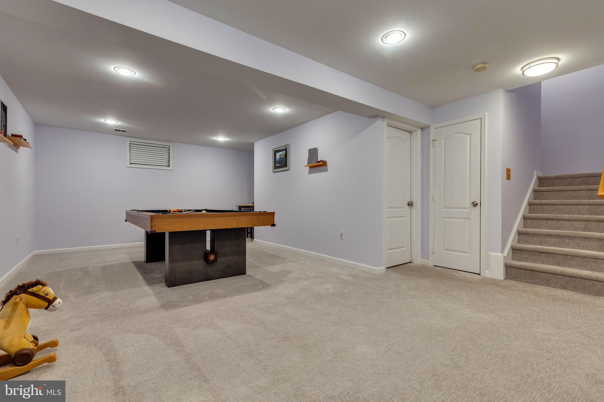 VIRGINIA OAKS - Residential