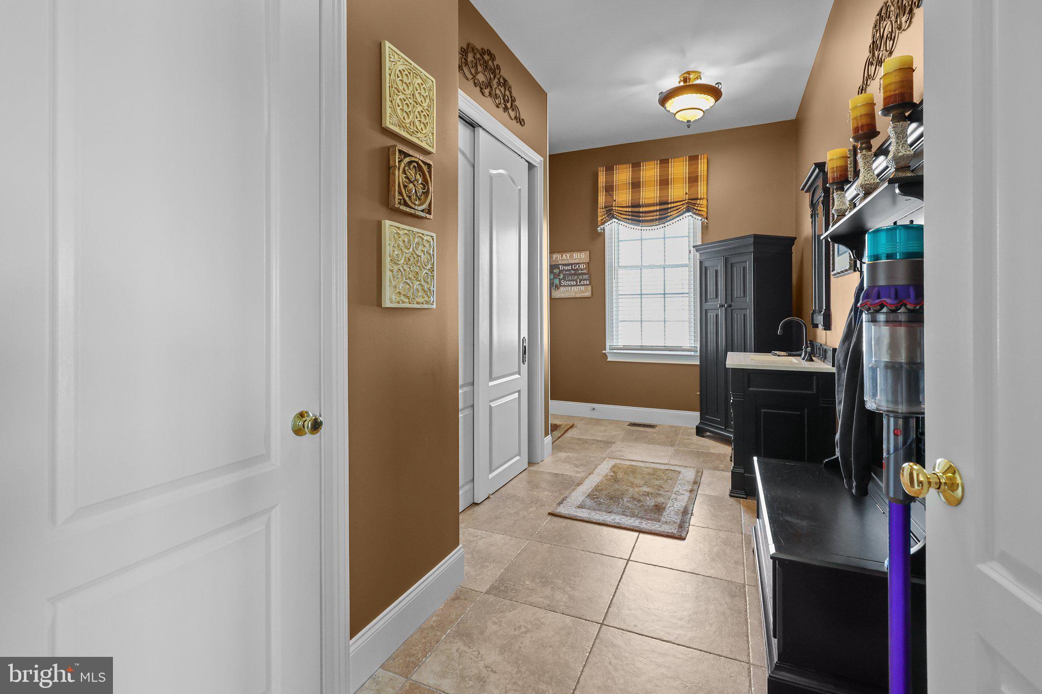 ESTATES AT HILLTOWN - Residential