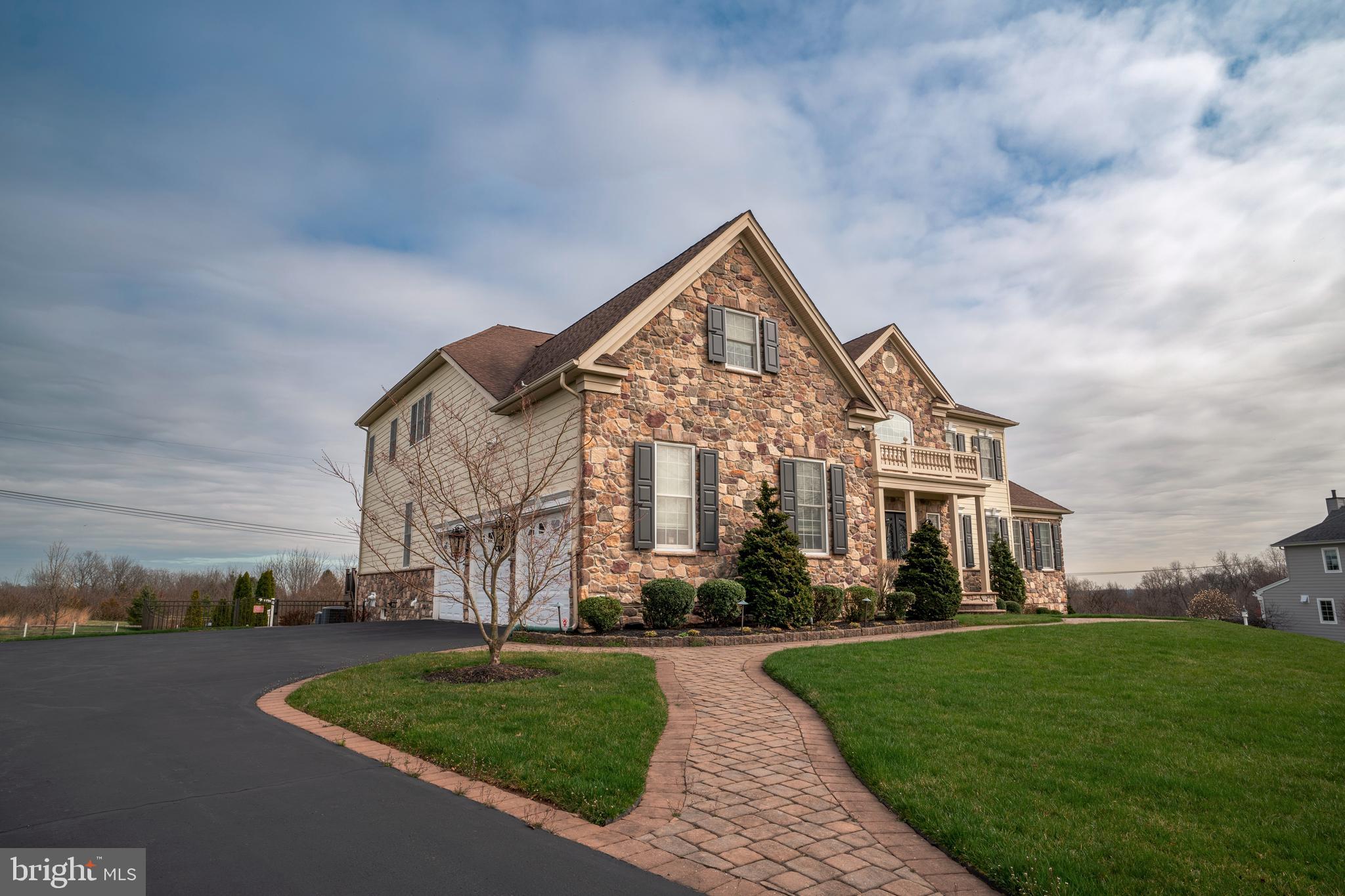 ESTATES AT HILLTOWN - Residential