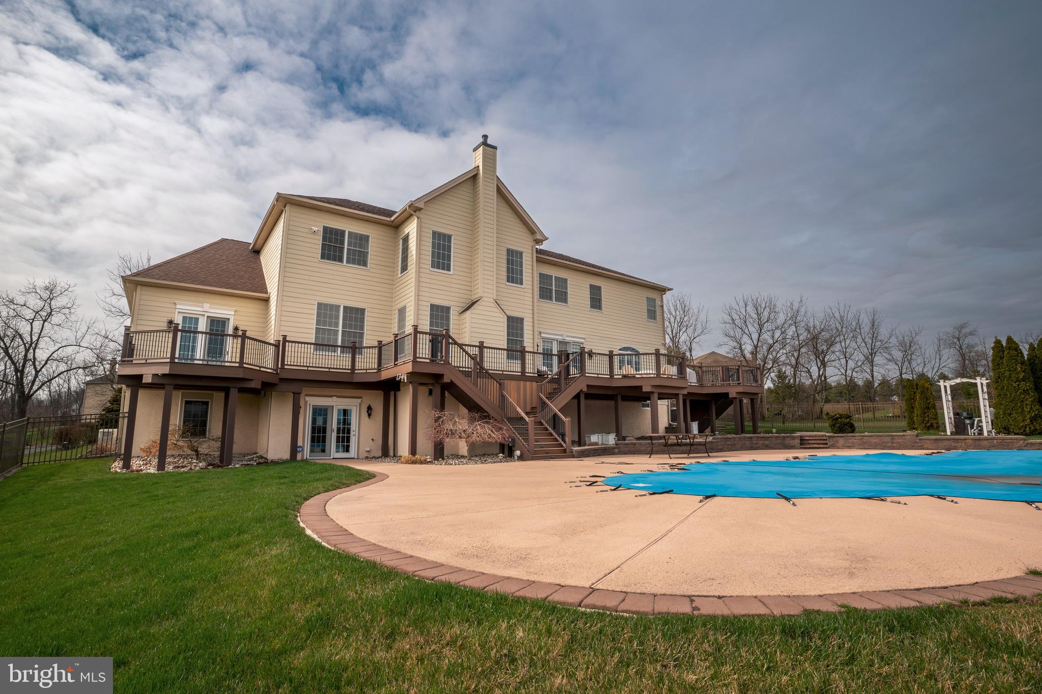 ESTATES AT HILLTOWN - Residential