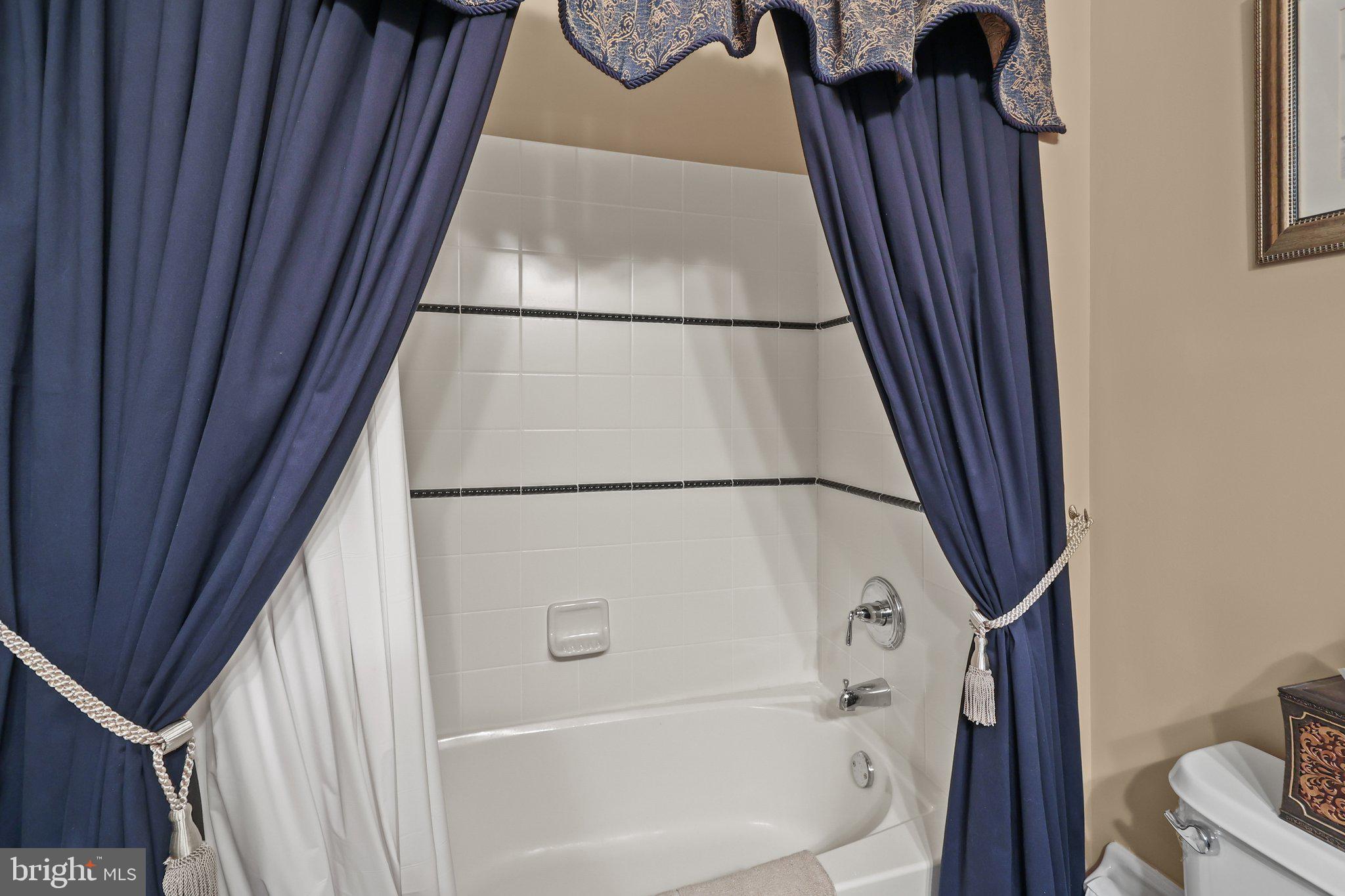 ESTATES AT HILLTOWN - Residential