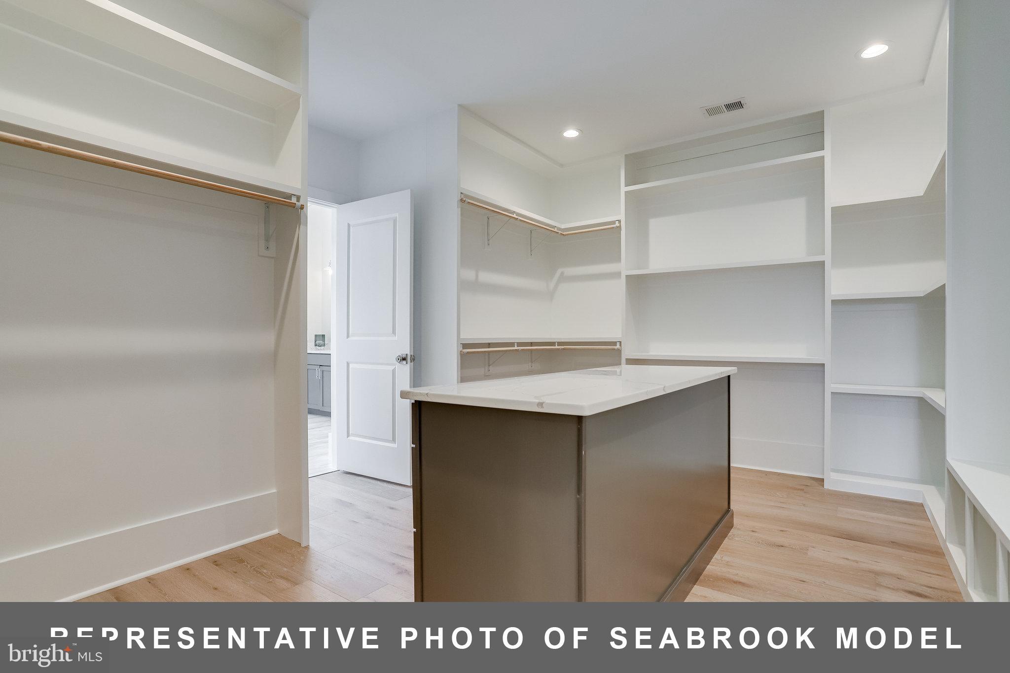 ADDISON HEIGHTS - Residential