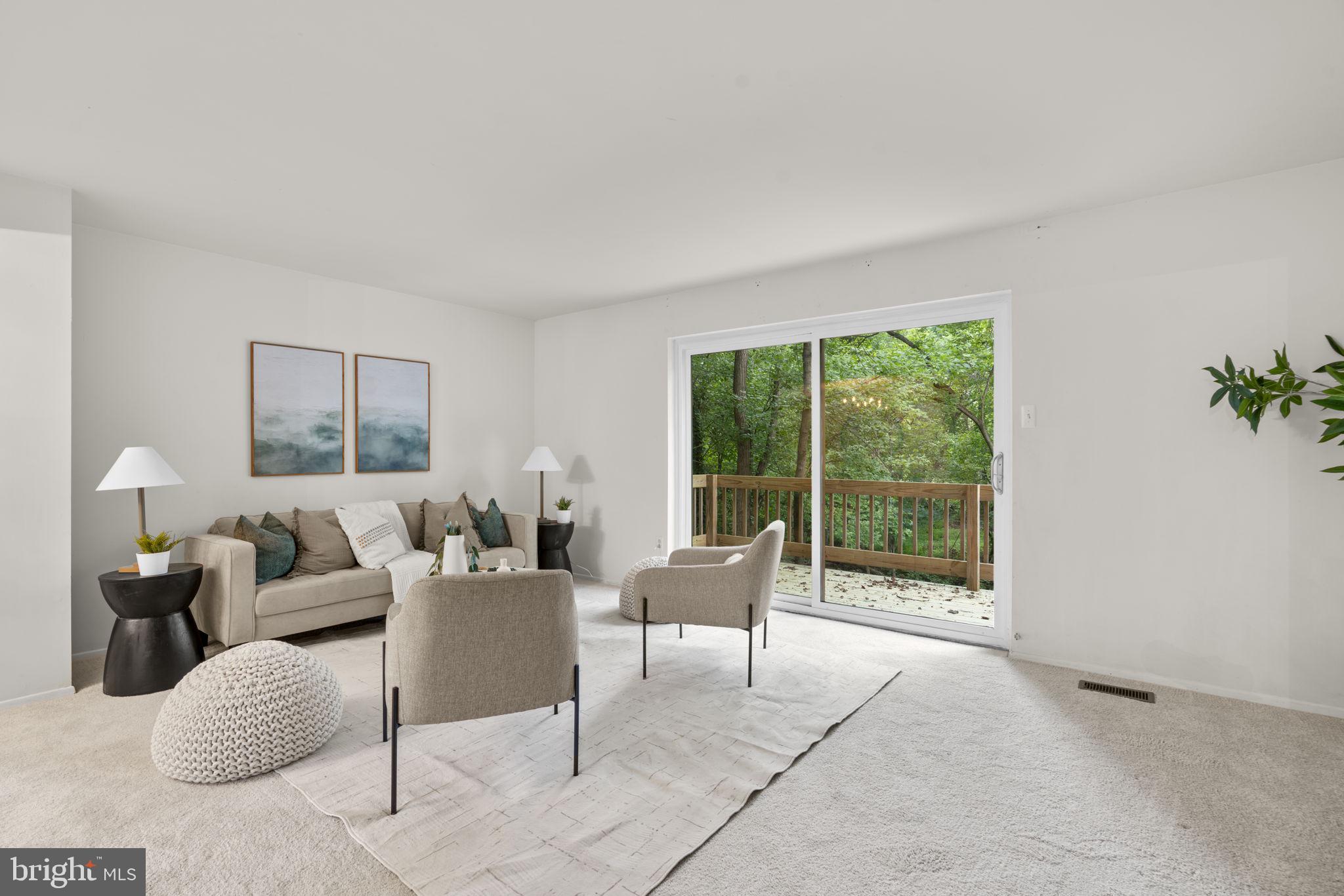 7363 HICKORY LOG CIRCLE
