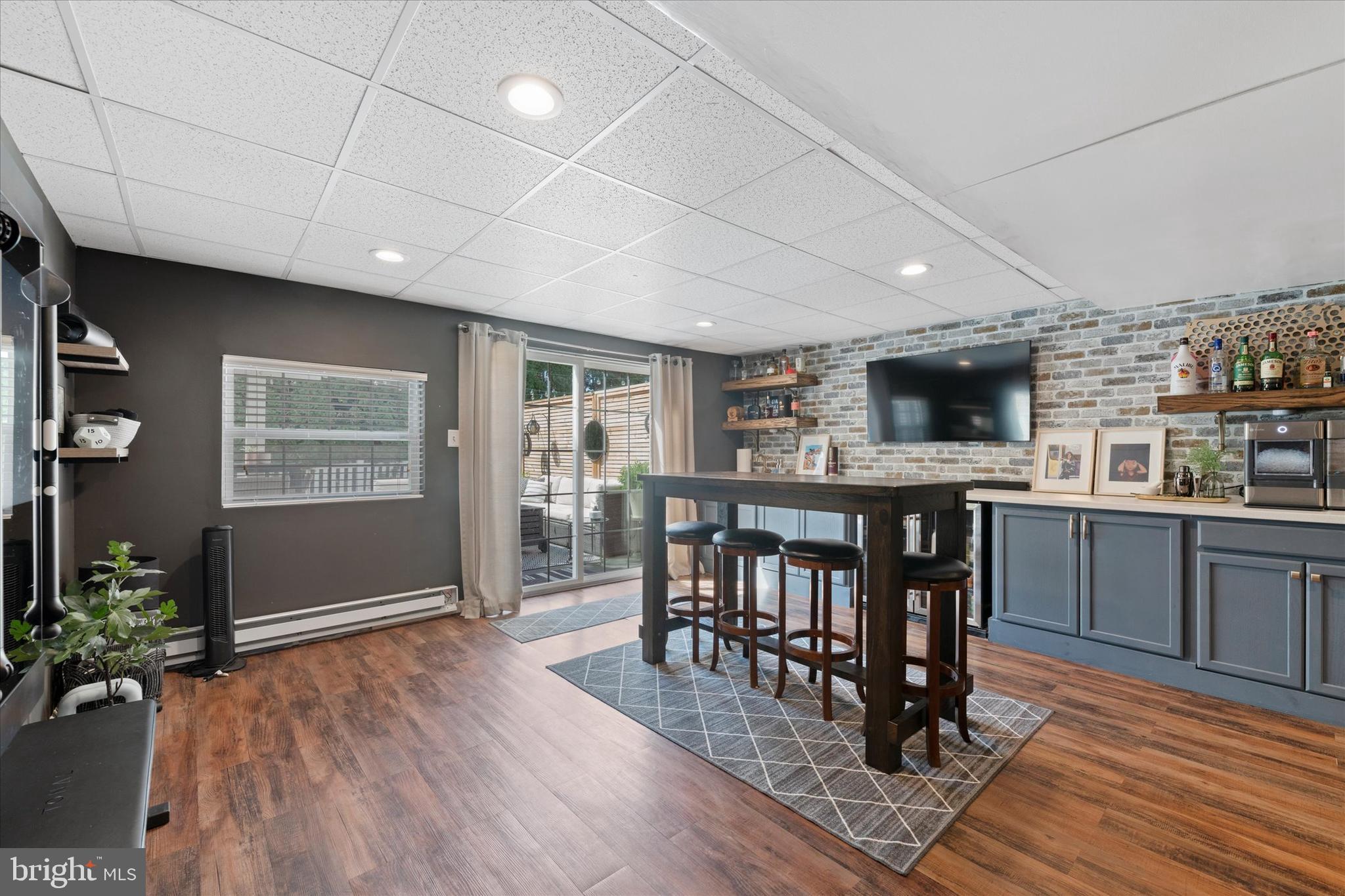 WHITFORD HILL - Residential