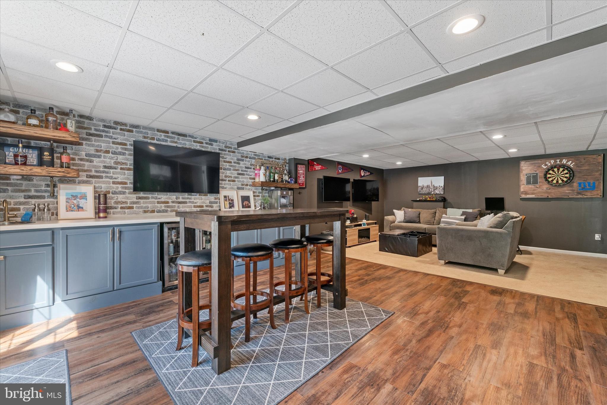 WHITFORD HILL - Residential