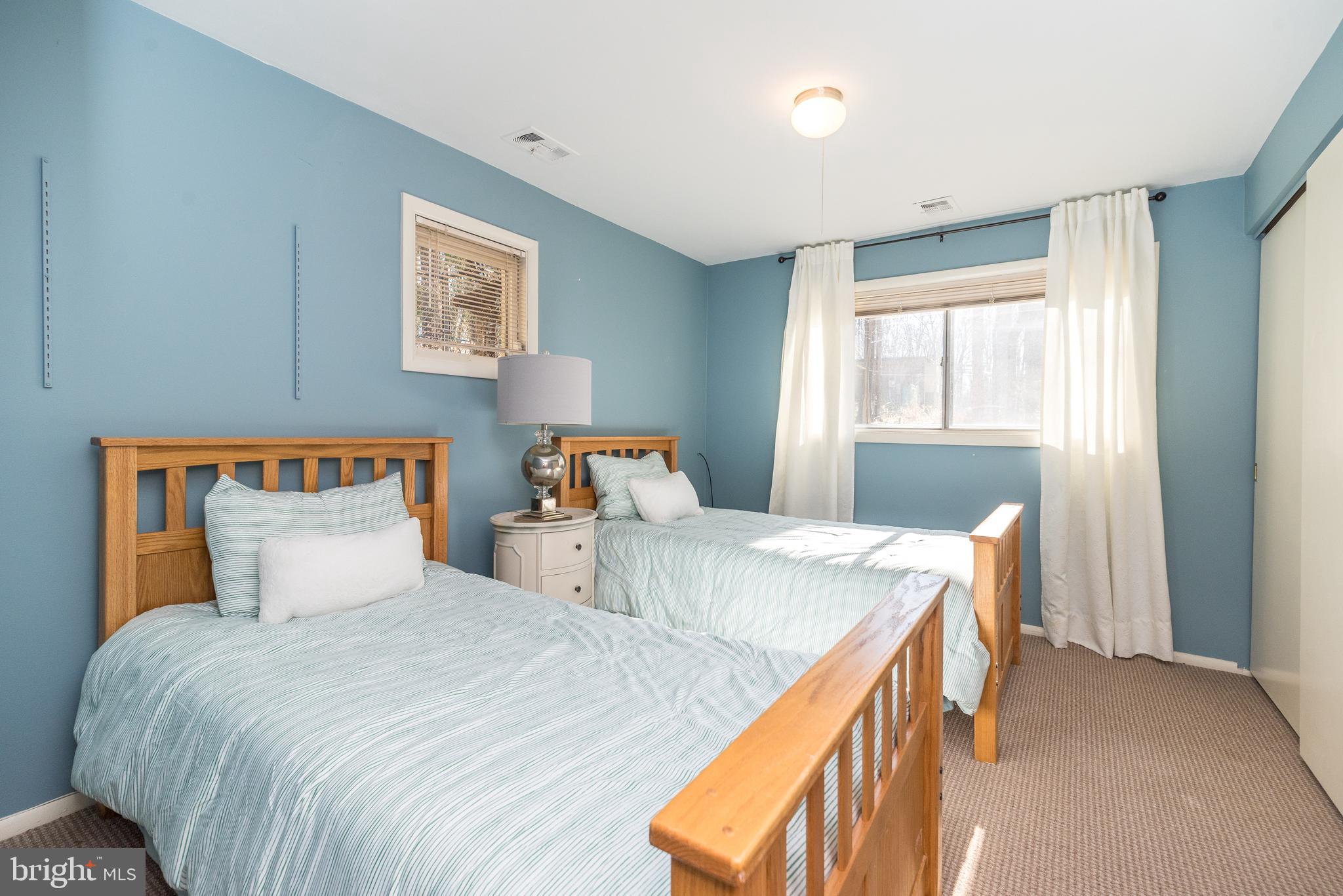 VALLEY FORGE MTN - Residential