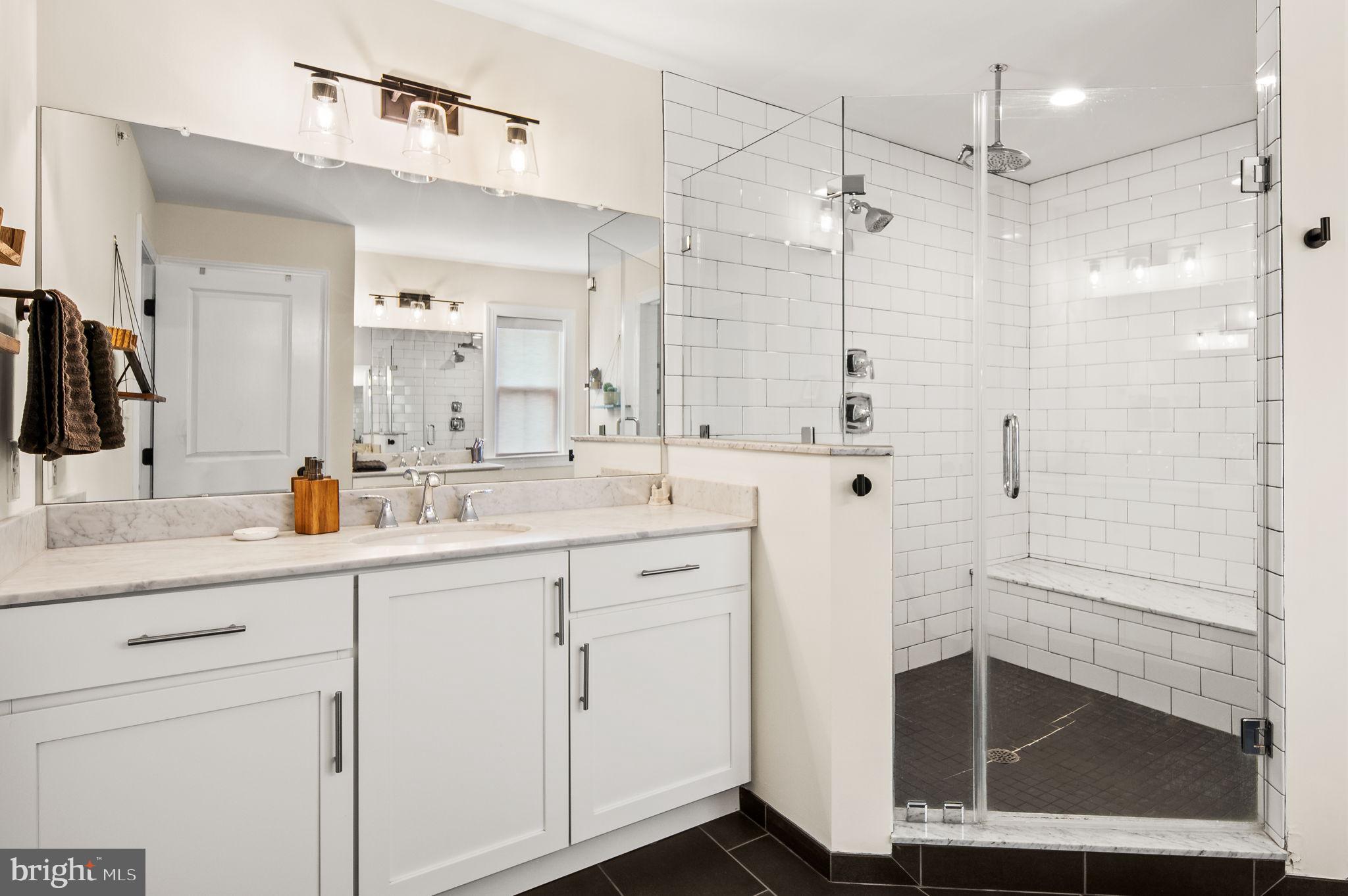 WASHINGTON MANOR - Residential