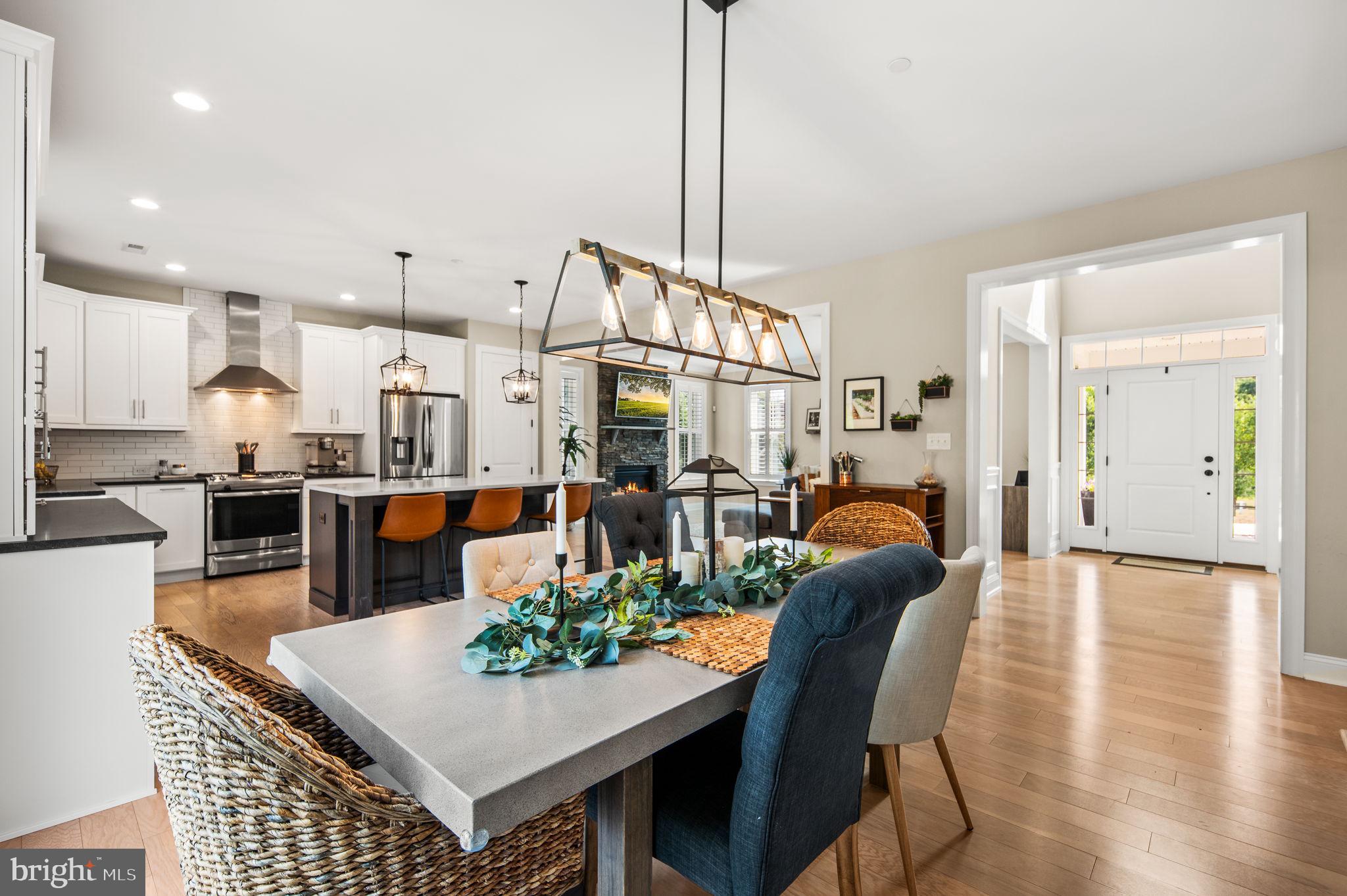 WASHINGTON MANOR - Residential