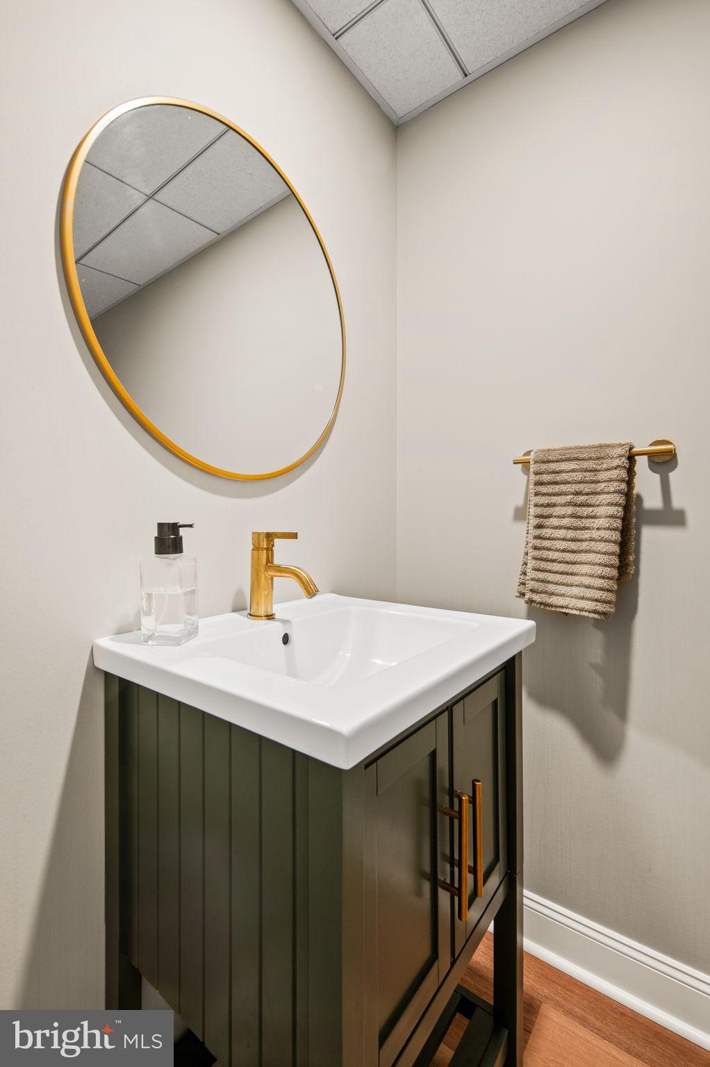 WASHINGTON MANOR - Residential