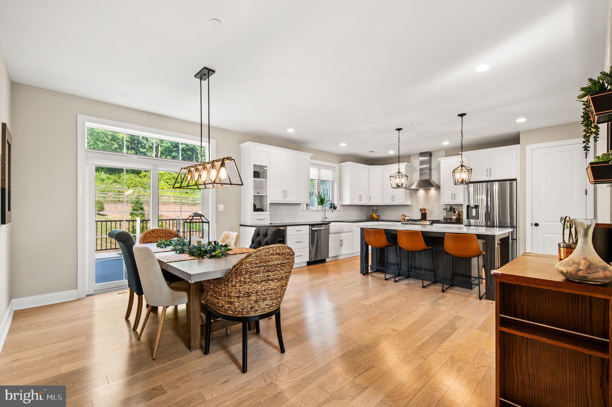 WASHINGTON MANOR - Residential