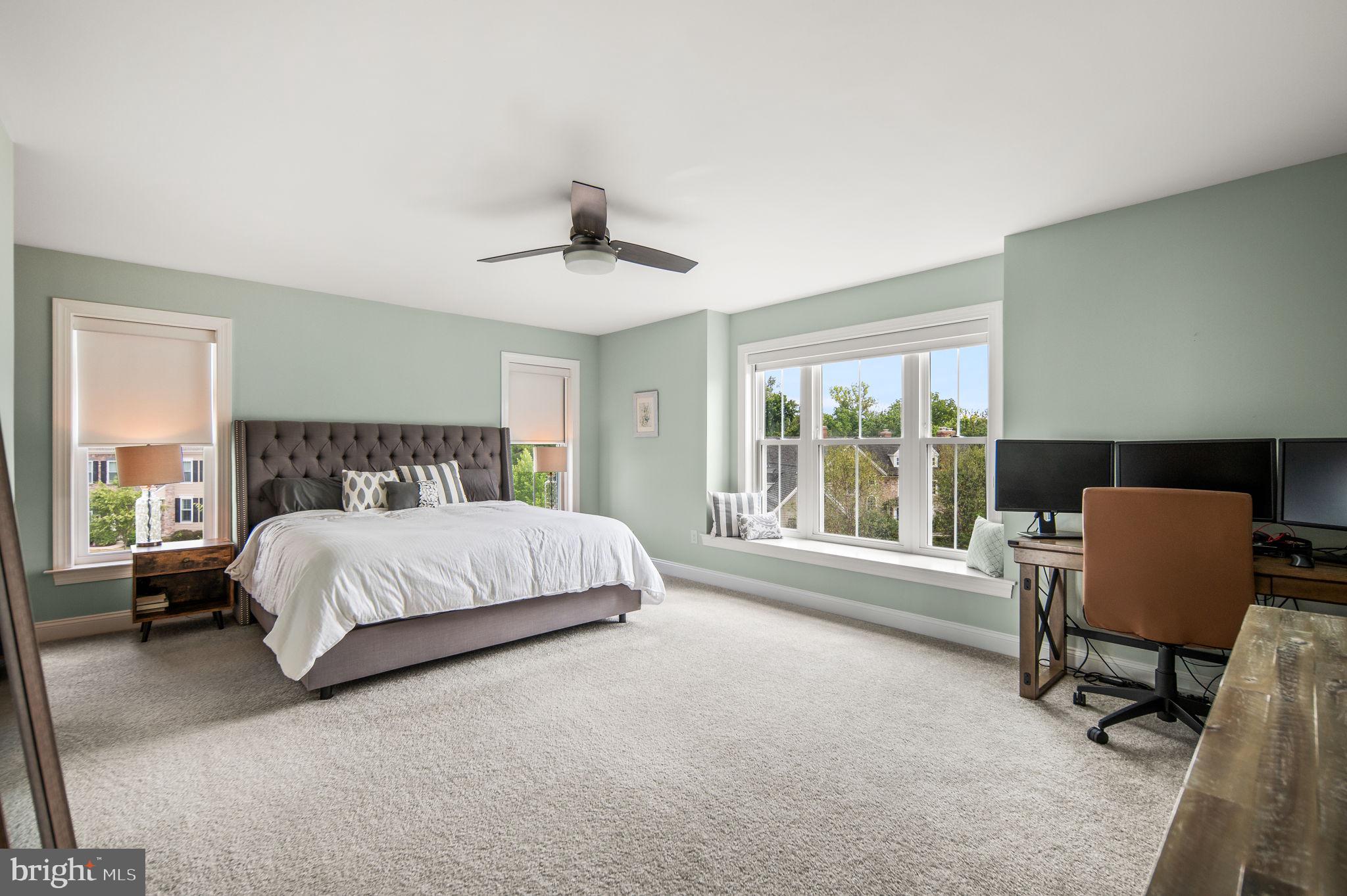 WASHINGTON MANOR - Residential