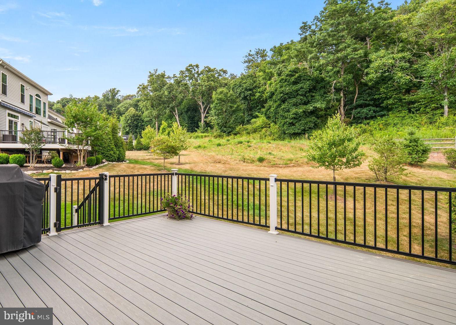 WASHINGTON MANOR - Residential