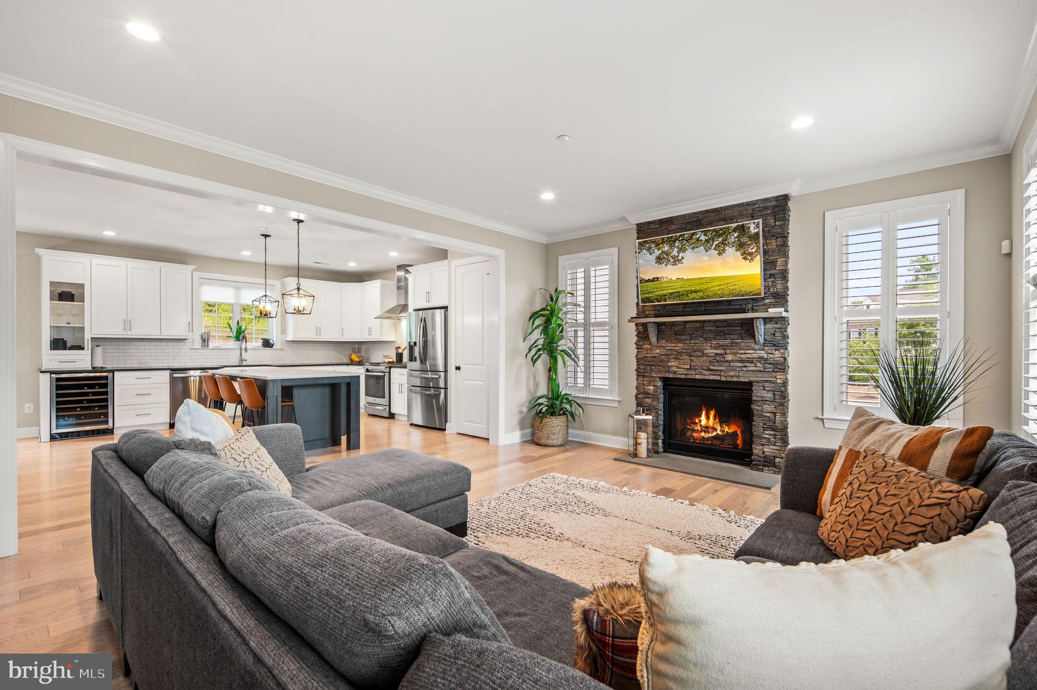 WASHINGTON MANOR - Residential