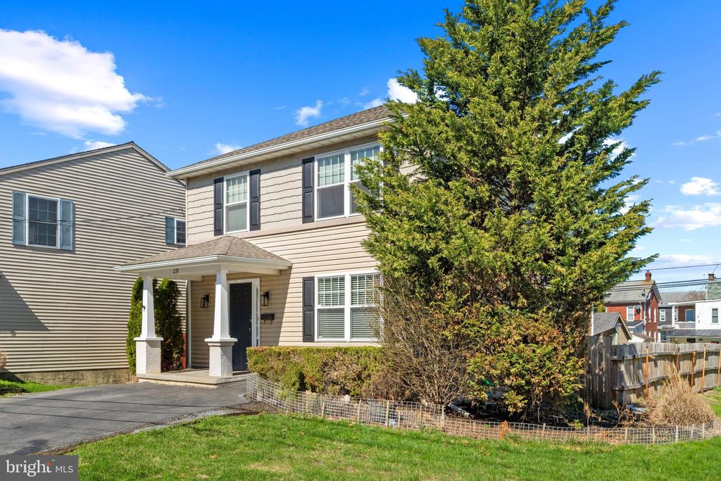 Photo of 239 Railroad Avenue, EPHRATA, PA 17522 (MLS # PALA2085332)