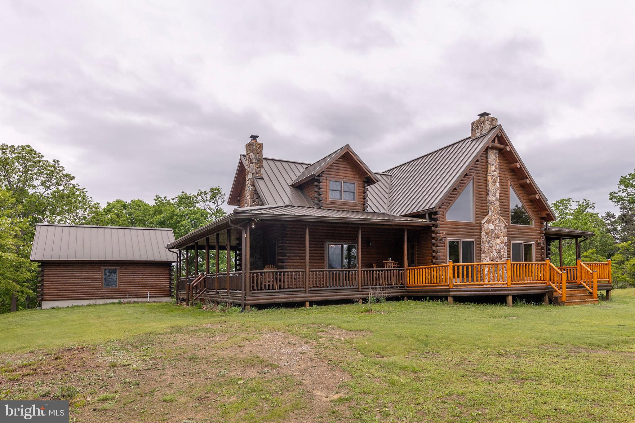 BLUFFS ON THE POTOMAC - Residential