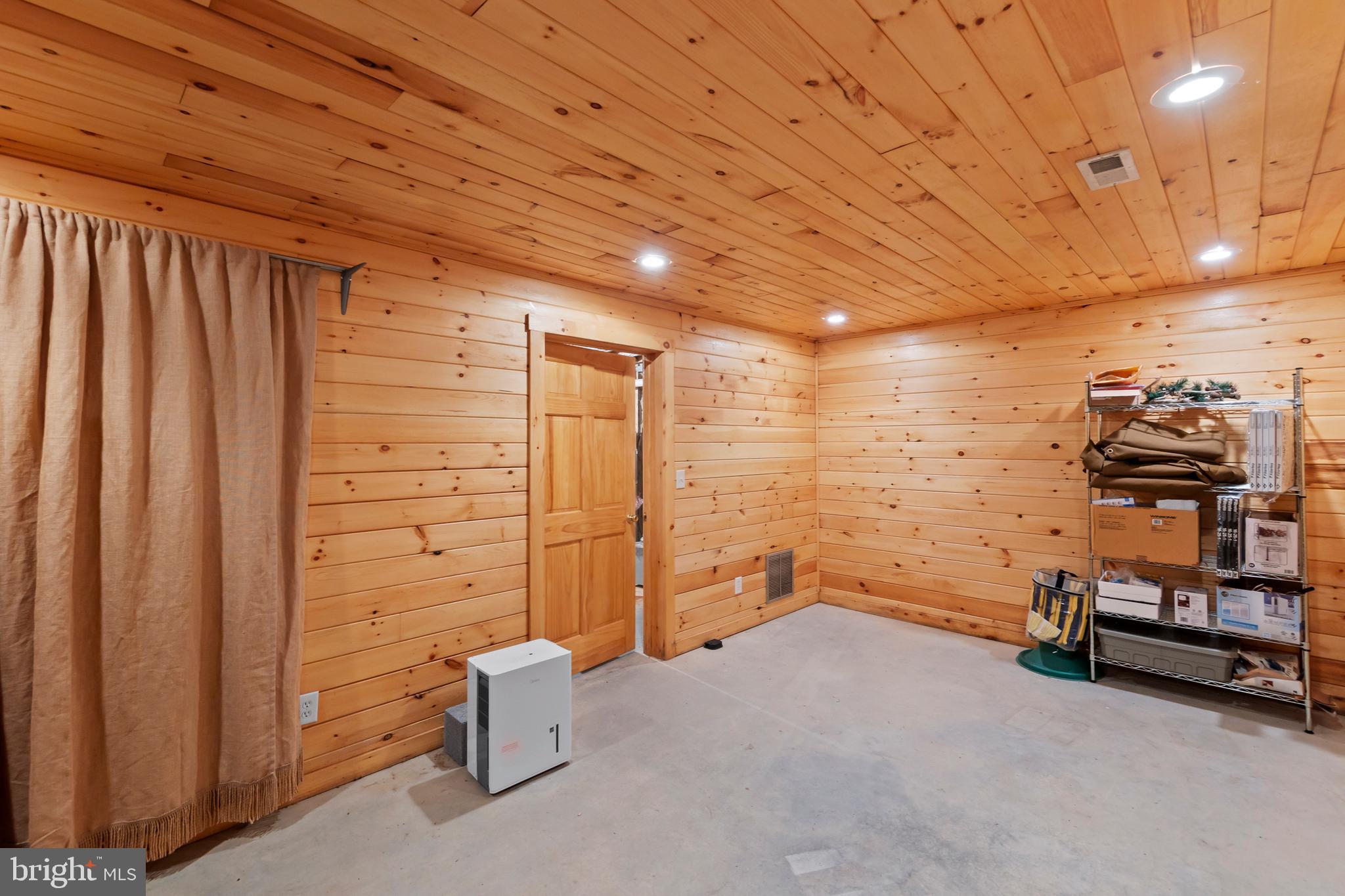 BLUFFS ON THE POTOMAC - Residential