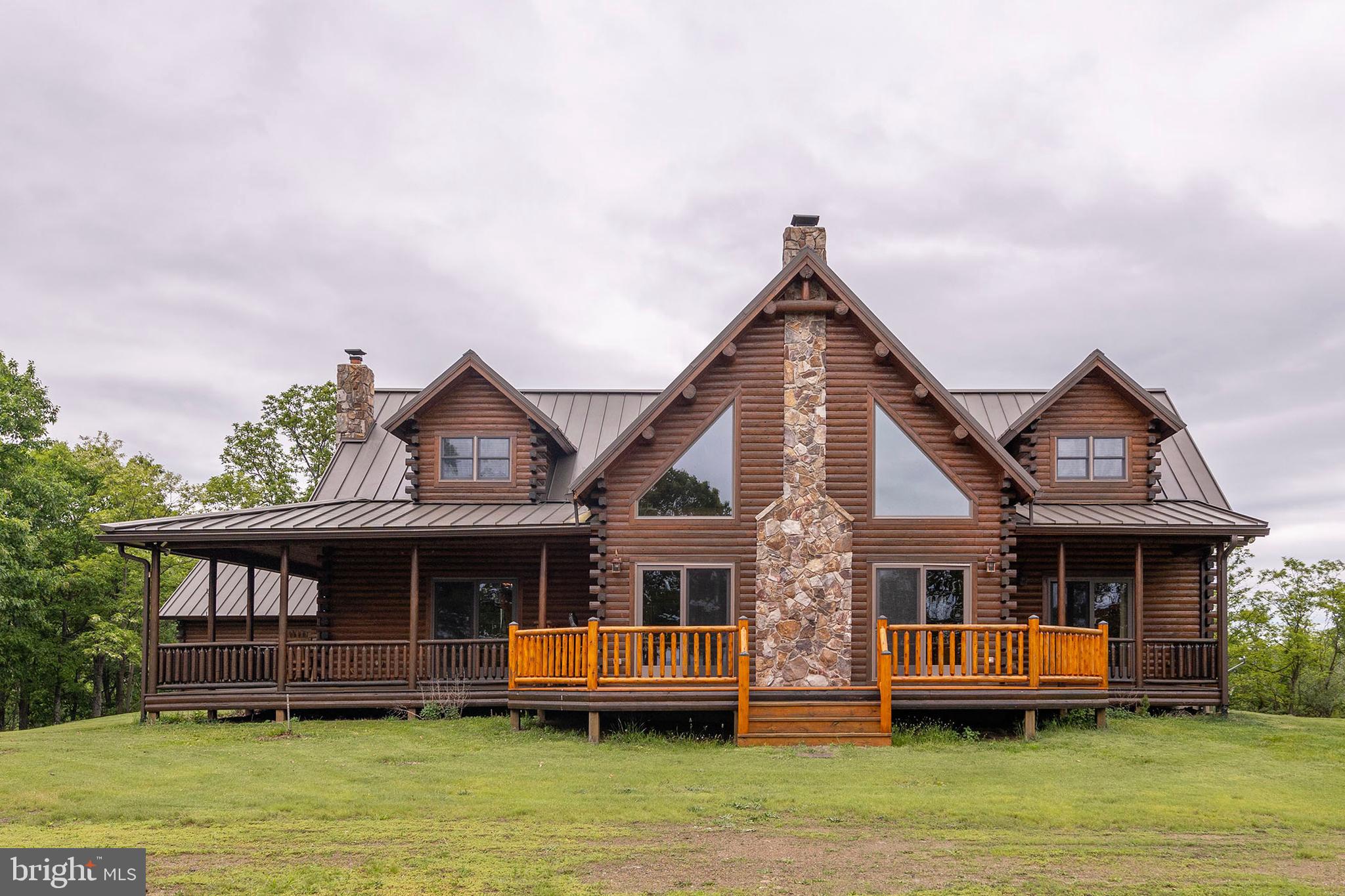 BLUFFS ON THE POTOMAC - Residential