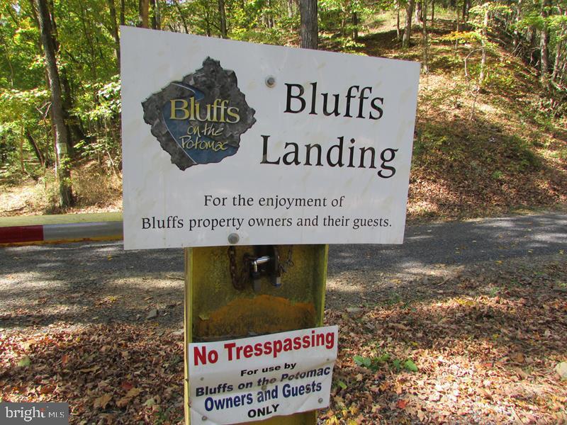 BLUFFS ON THE POTOMAC - Residential