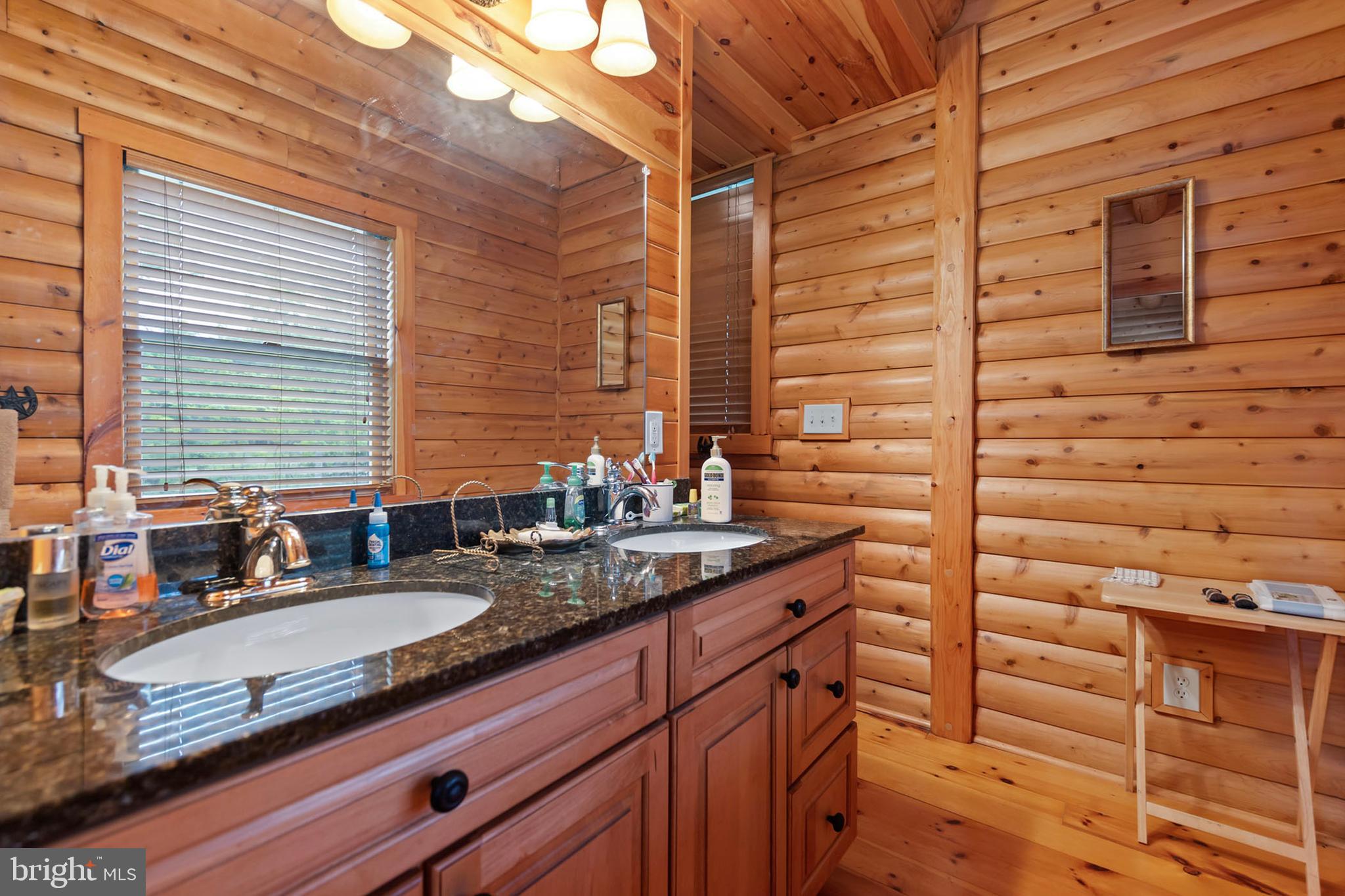 BLUFFS ON THE POTOMAC - Residential