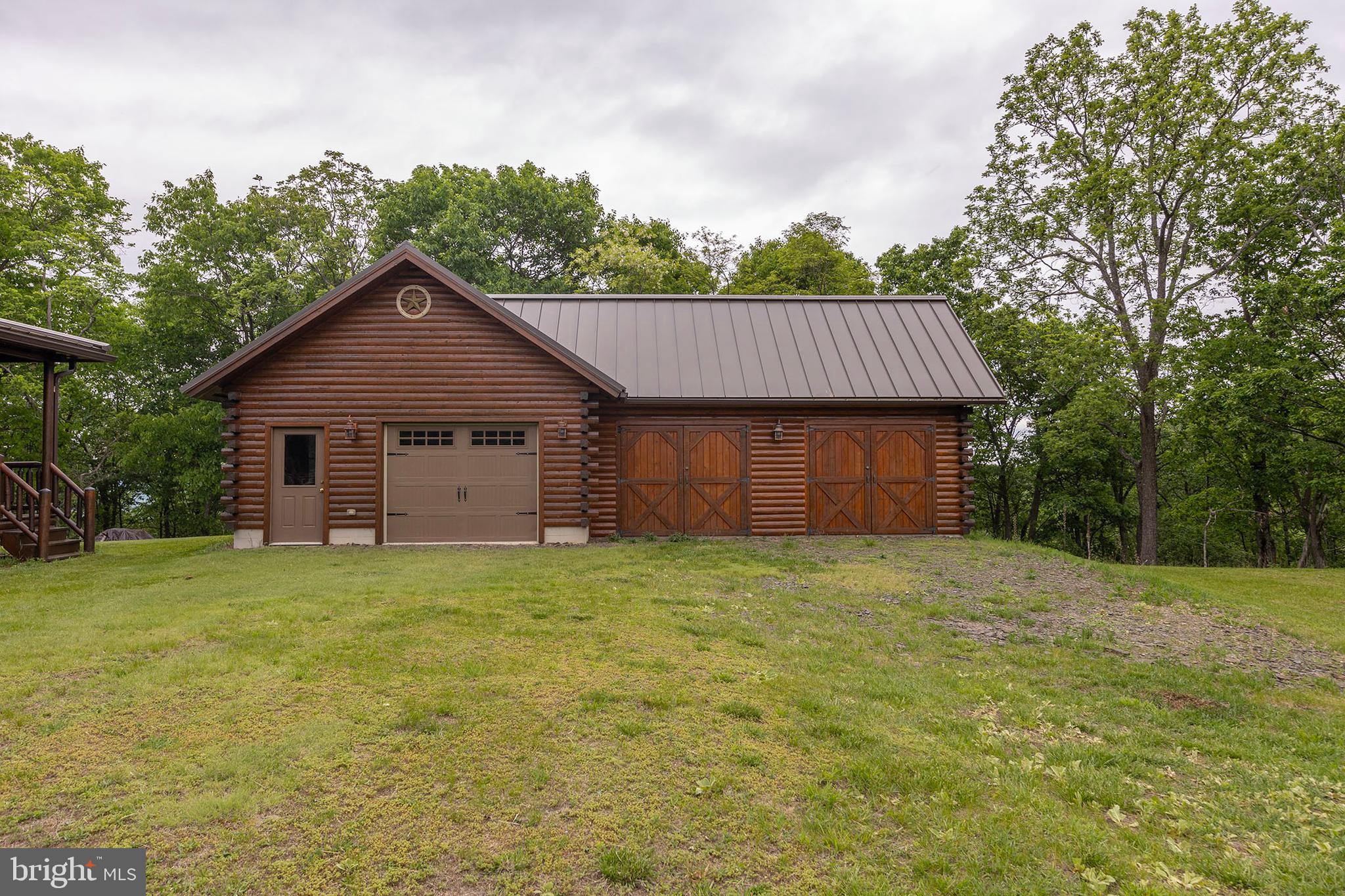 BLUFFS ON THE POTOMAC - Residential