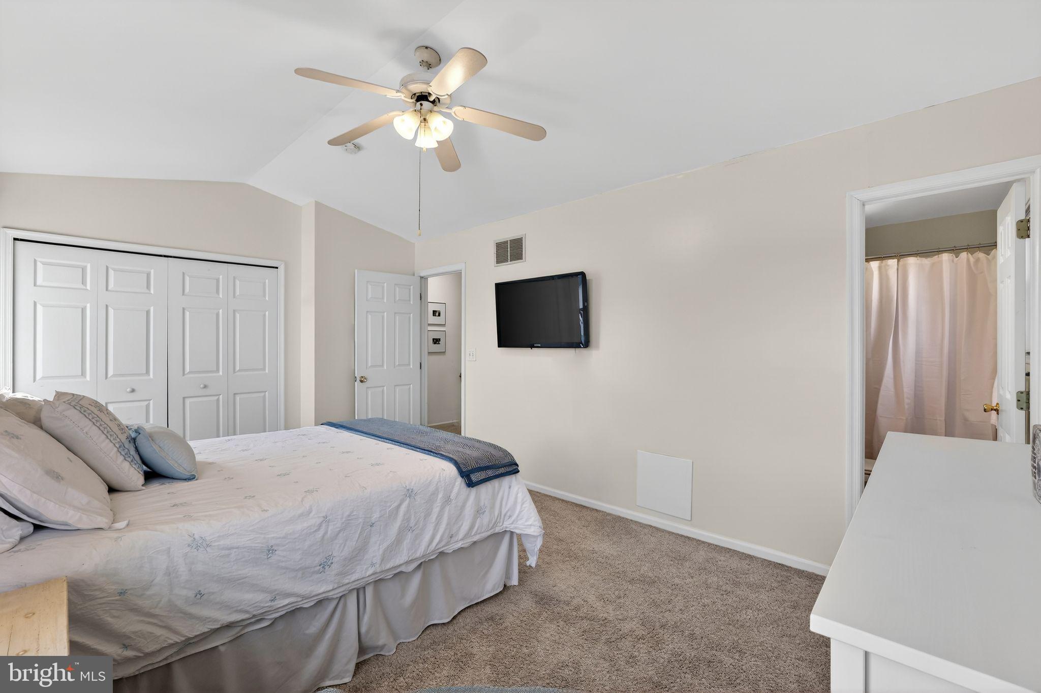 SELBY ON THE BAY - Residential