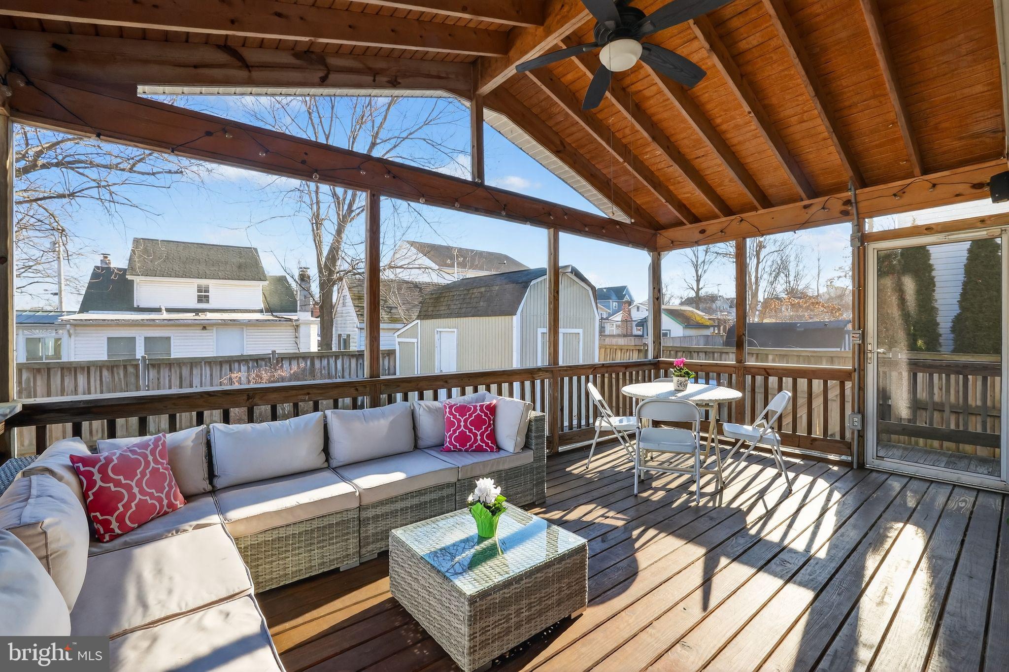 SELBY ON THE BAY - Residential