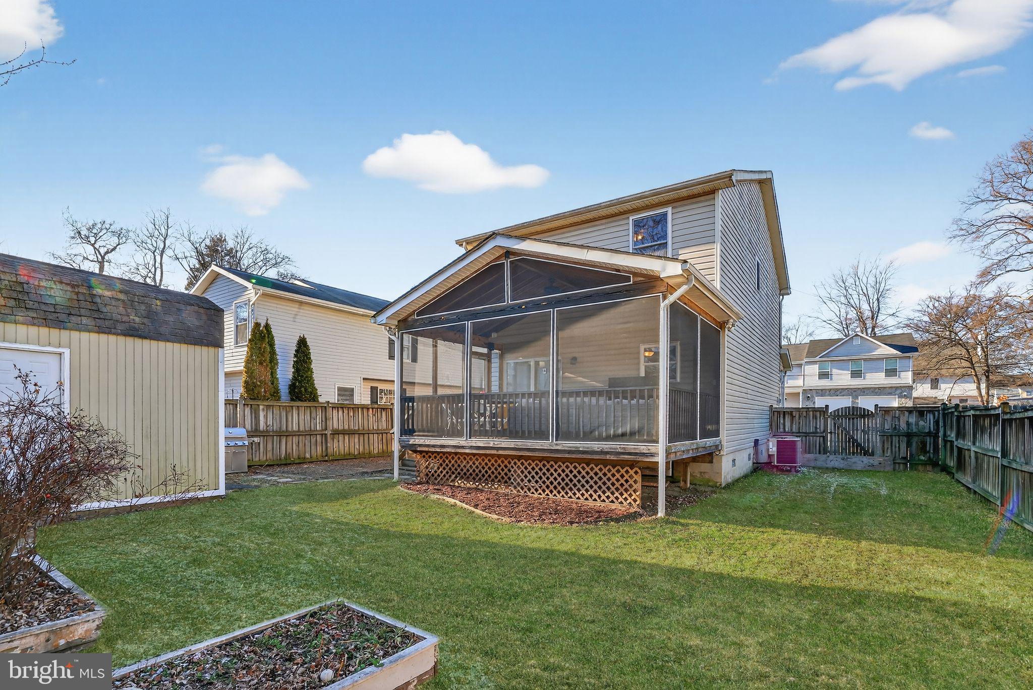 SELBY ON THE BAY - Residential