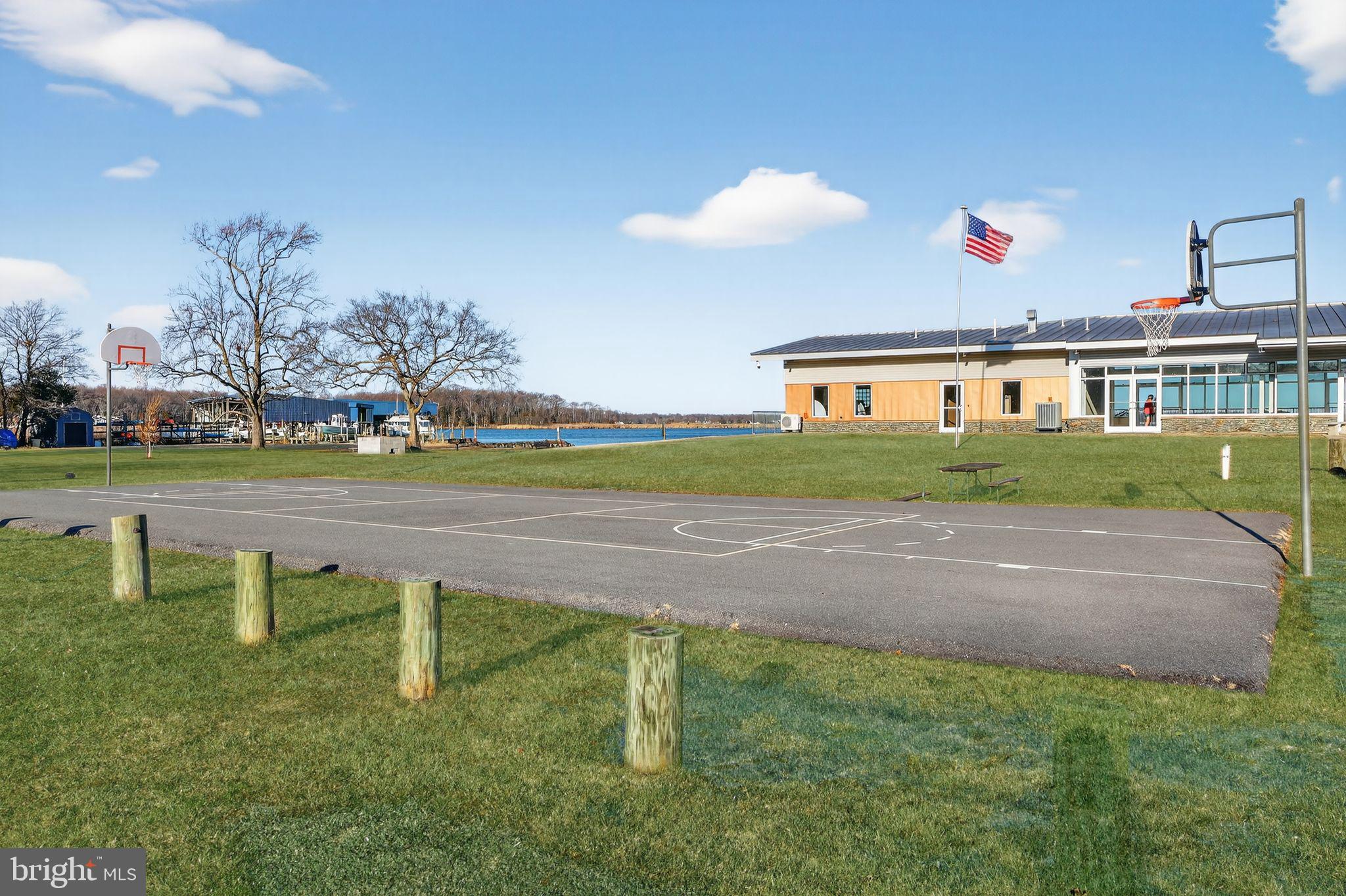 SELBY ON THE BAY - Residential