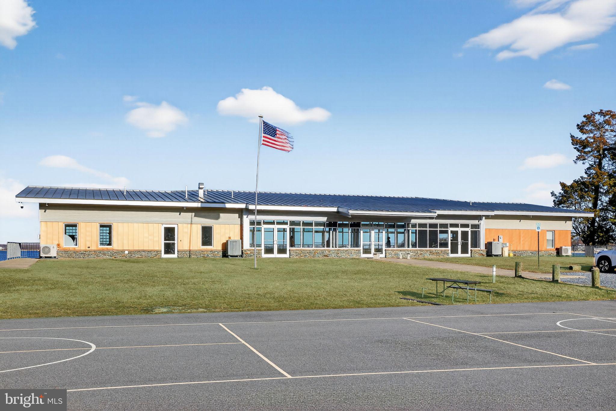 SELBY ON THE BAY - Residential