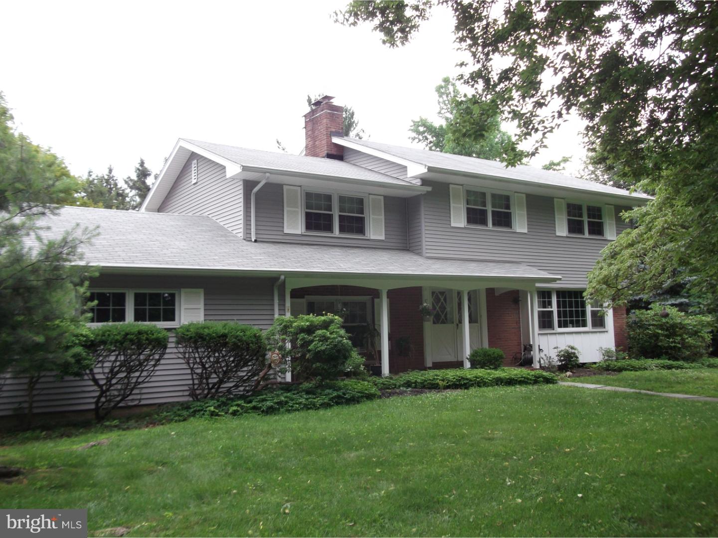 Beautiful colonial on a tree lined cul de sac in award winning Tredyffrin-Easttown School District. This home features an updated kitchen with granite counter tops and stainless appliances, finished hardwood floors throughout and a high efficiency air conditioning system. The first floor consists of a large living room and dining room ,eat-in kitchen,family room ,mud room and powder room.The second floor has a master bedroom and bath and three other large bedrooms and hall bath. The back patio overlooks a large beautifully planted flat backyard. This beautiful home is minutes from major transportation and shopping.