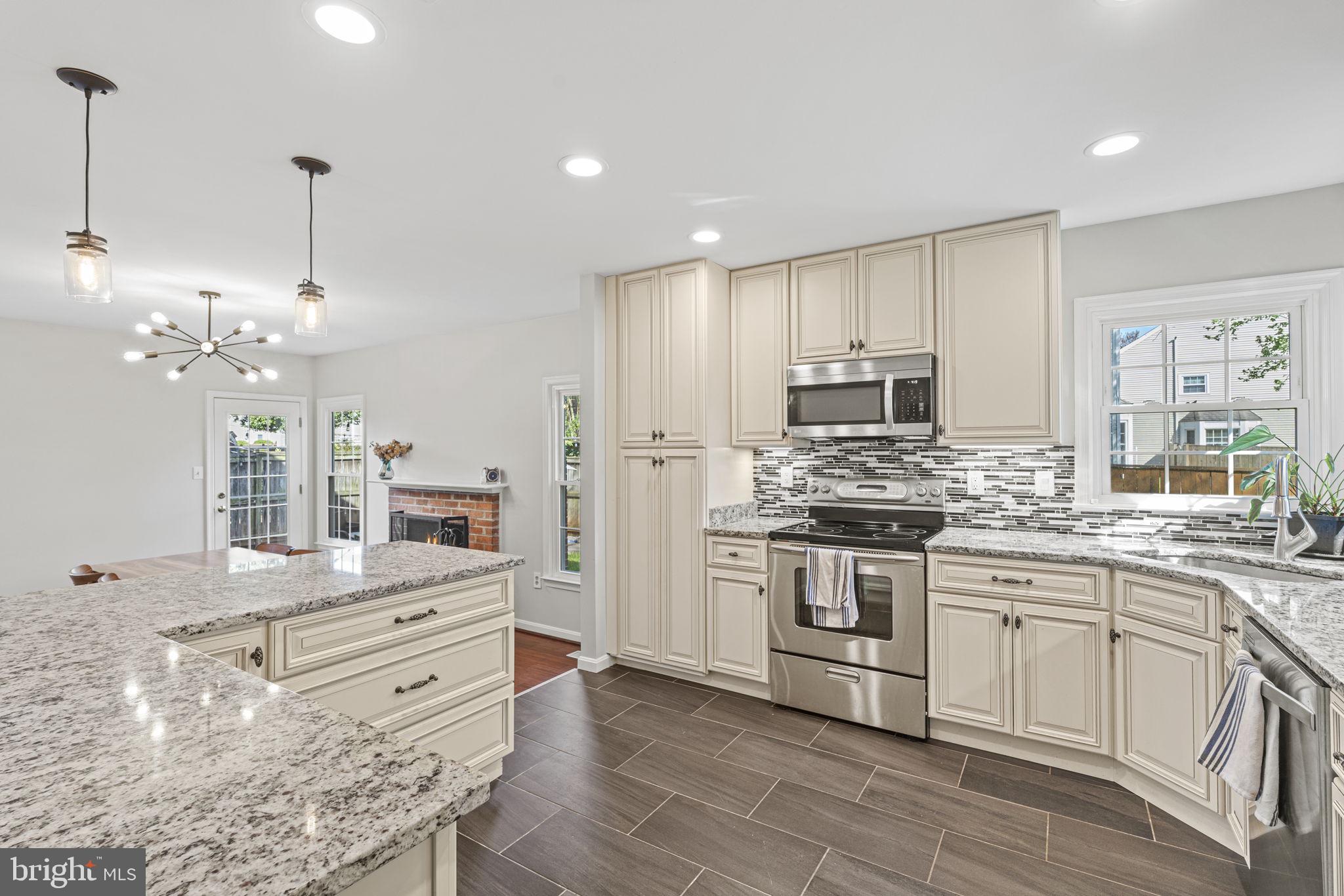 WOODLAND VILLAGE - Residential