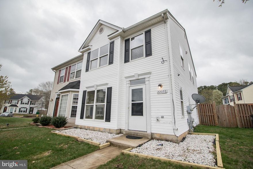 Looking for a move in ready 3 bedroom, 2 1/2 bath, centrally located at an affordable price?? Well look no further, this is townhome living at it's finest being end/unit duplex style with a fenced backyard, new flooring and carpet, new paint throughout, new windows and roof only 10 years young. Enjoy light and bright spacious living with plenty of windows and separate dining room with wood accents. Public utilities and plenty of parking, this unit is a gem and waiting for you so book your showing toay!!