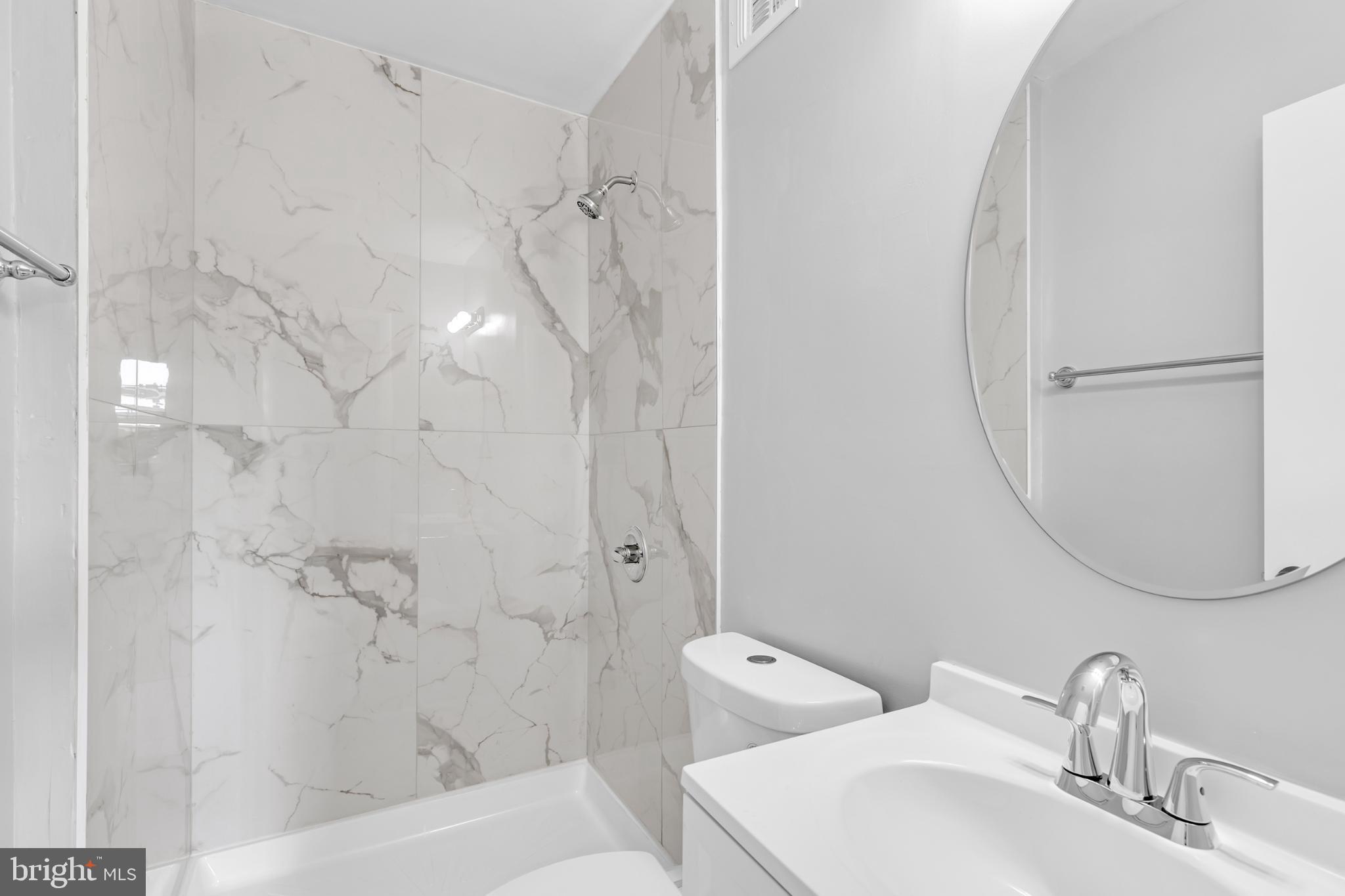 SOUTHGATE WOODS TOWNHOUSES - Residential