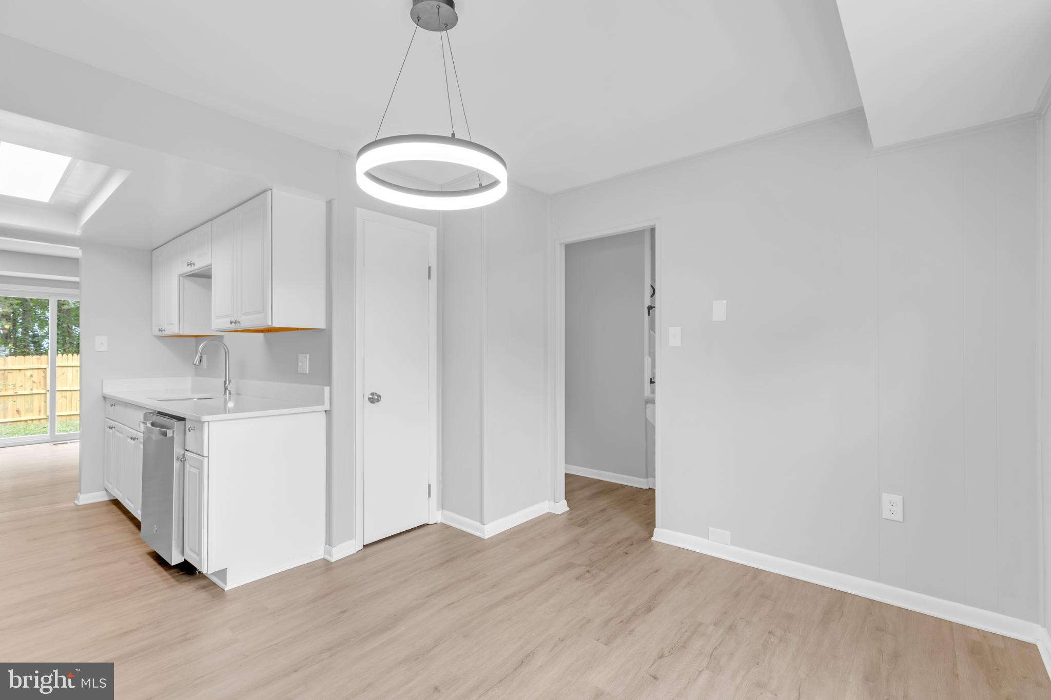 SOUTHGATE WOODS TOWNHOUSES - Residential