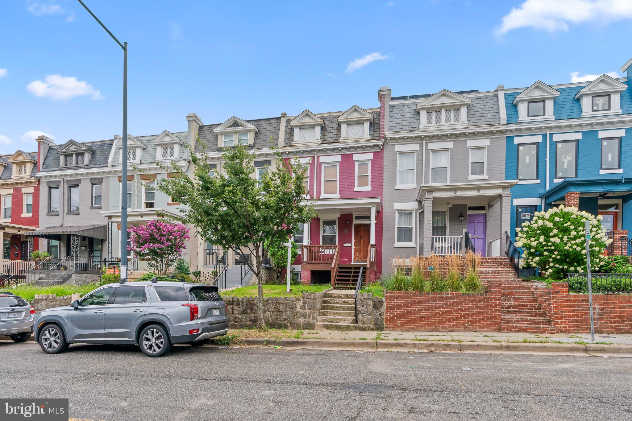 173 V STREET NE