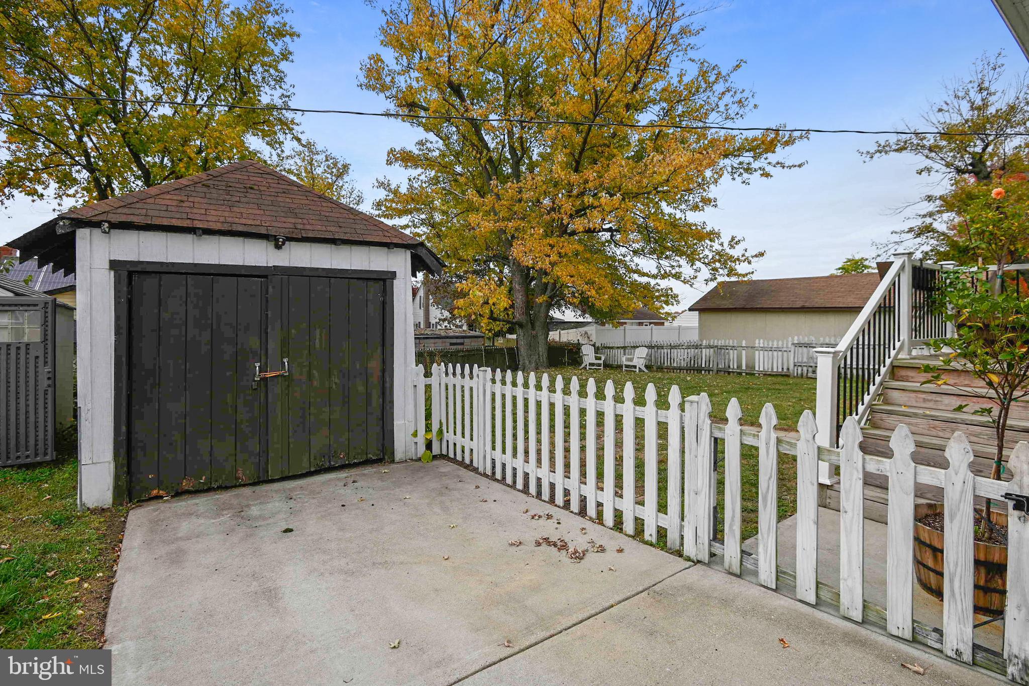 RIVIERA BEACH - Residential