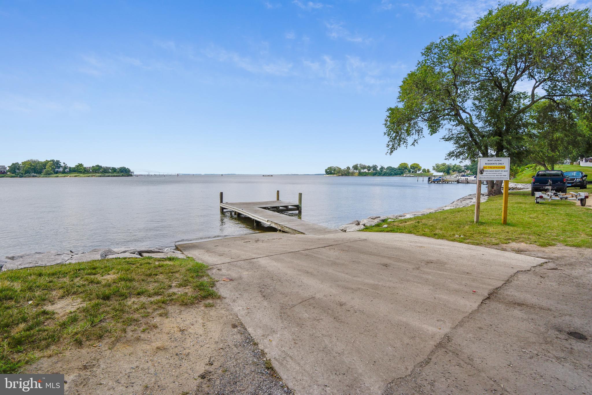 RIVIERA BEACH - Residential