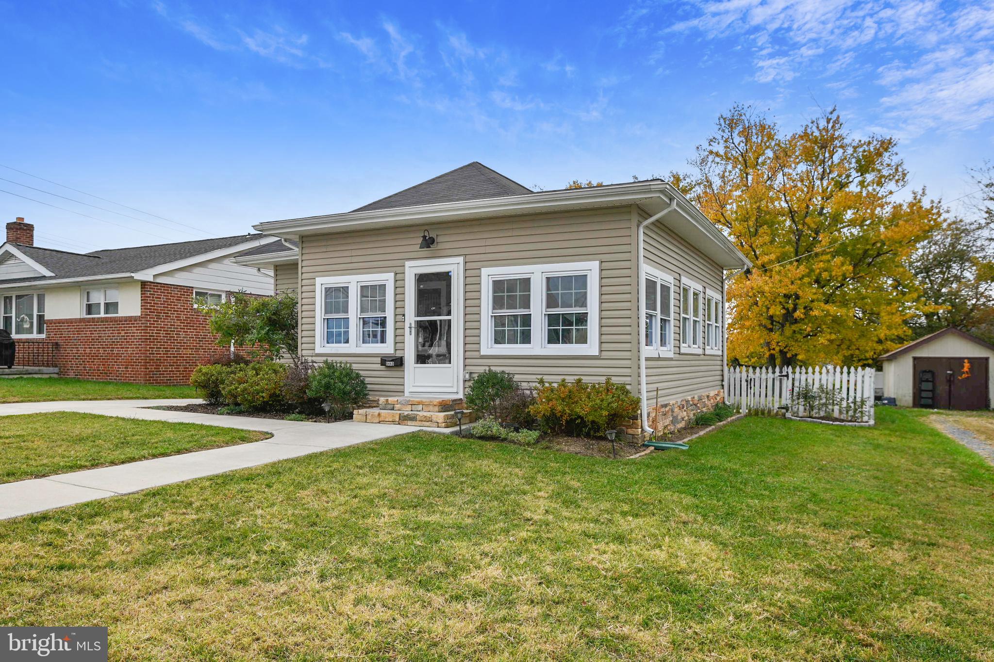 RIVIERA BEACH - Residential