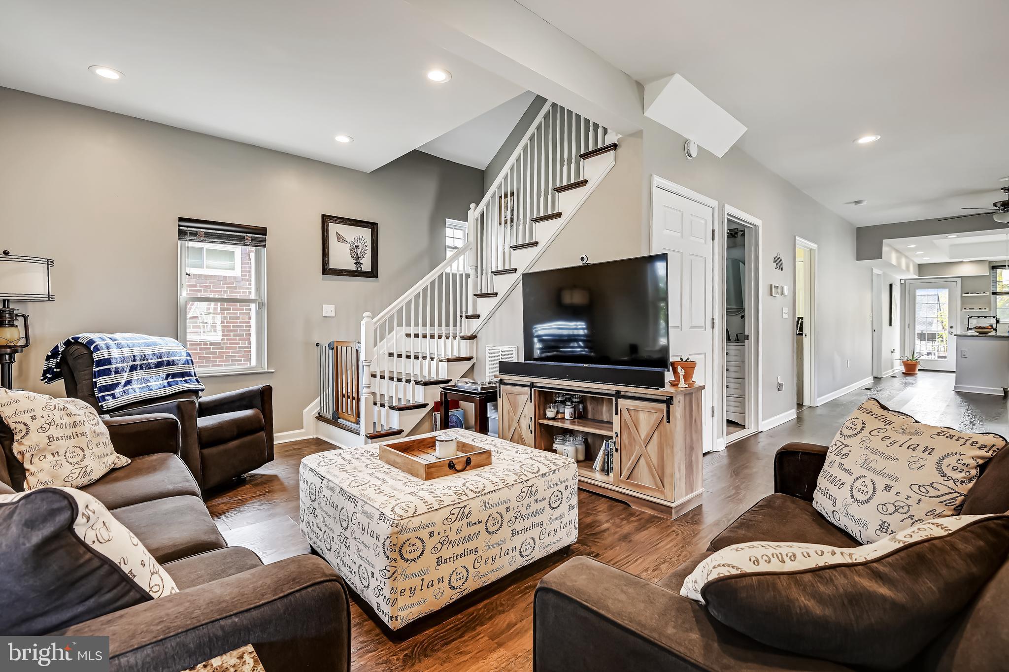 RIVIERA BEACH - Residential