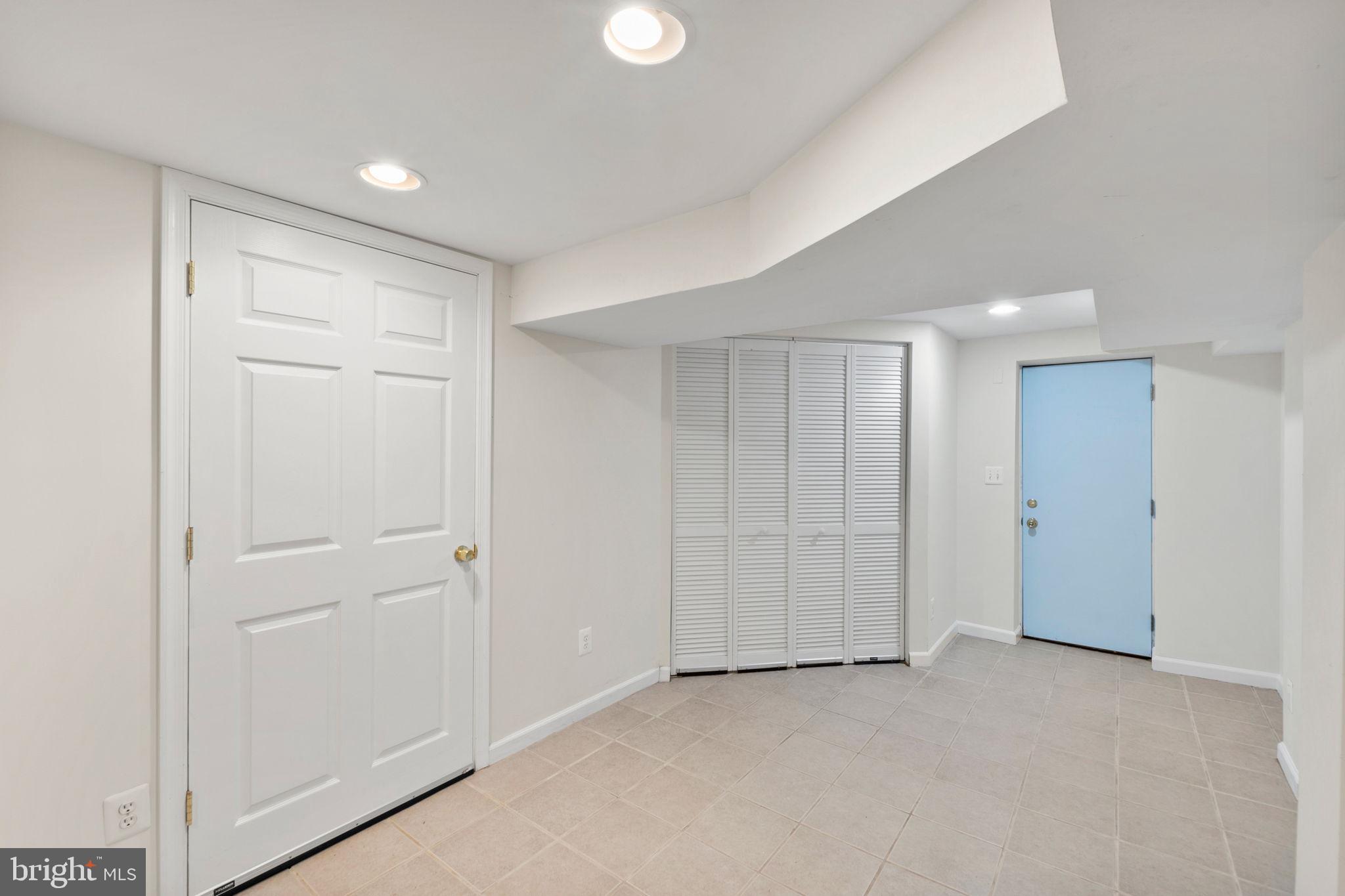 AURORA HILLS - Residential