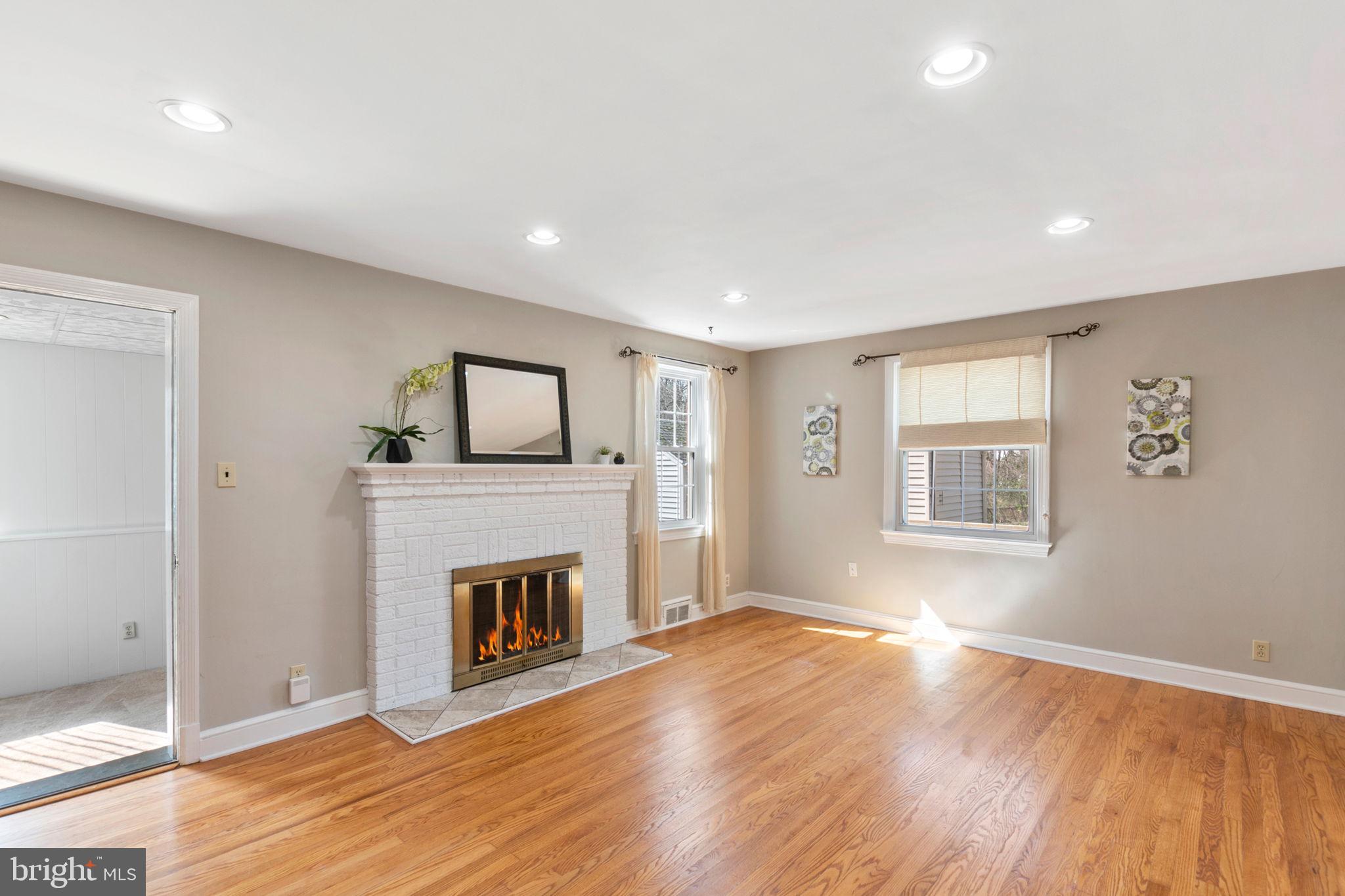 AURORA HILLS - Residential