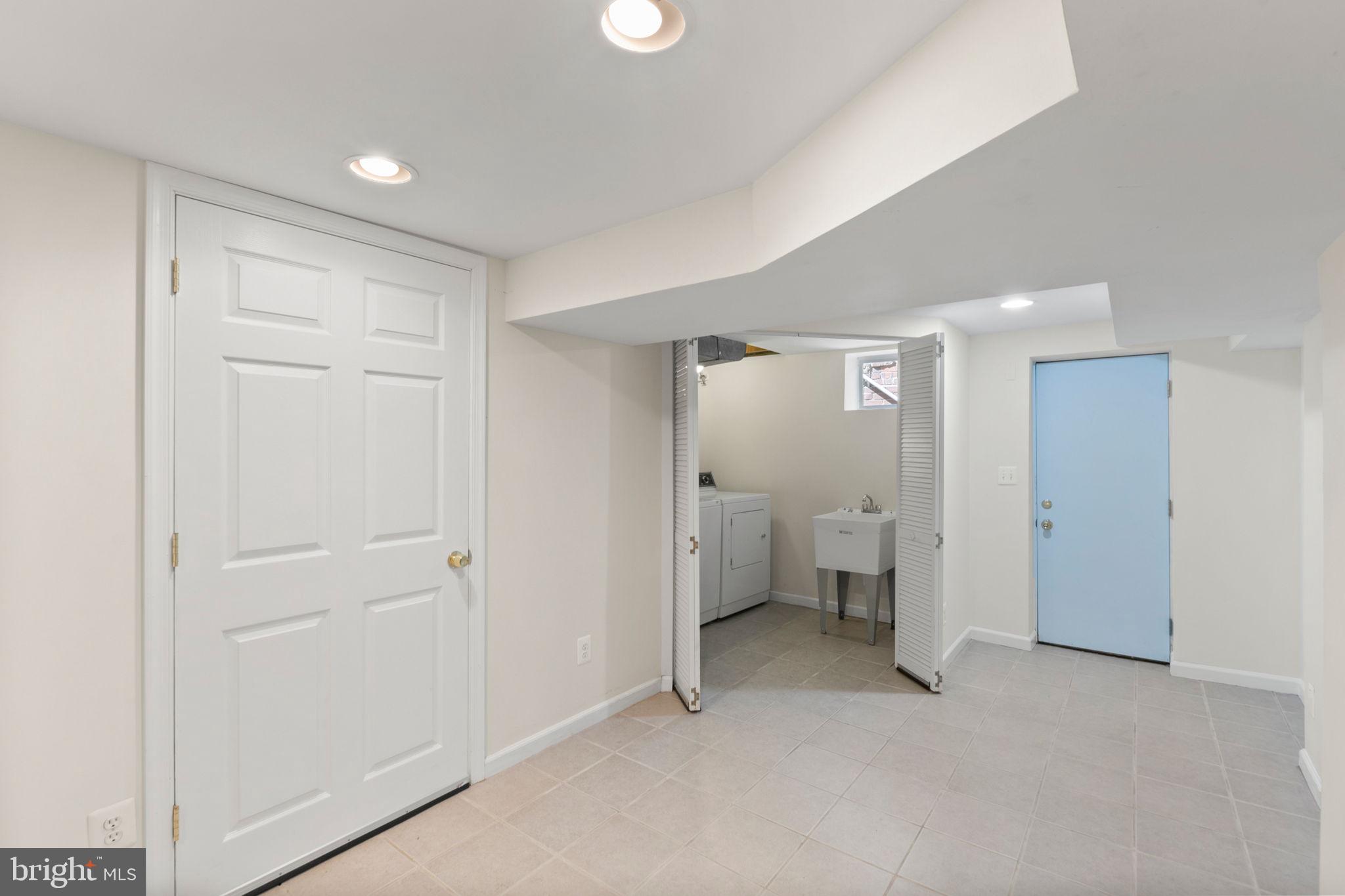 AURORA HILLS - Residential