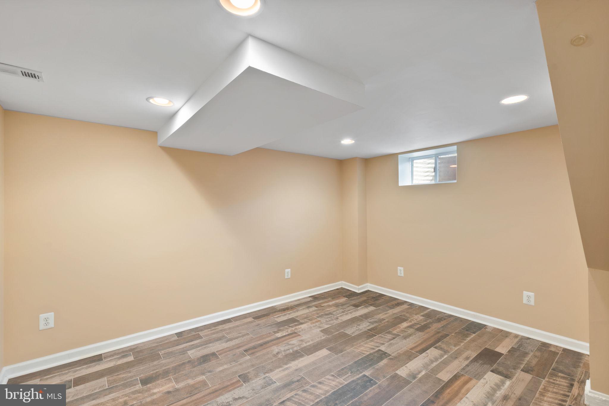 AURORA HILLS - Residential