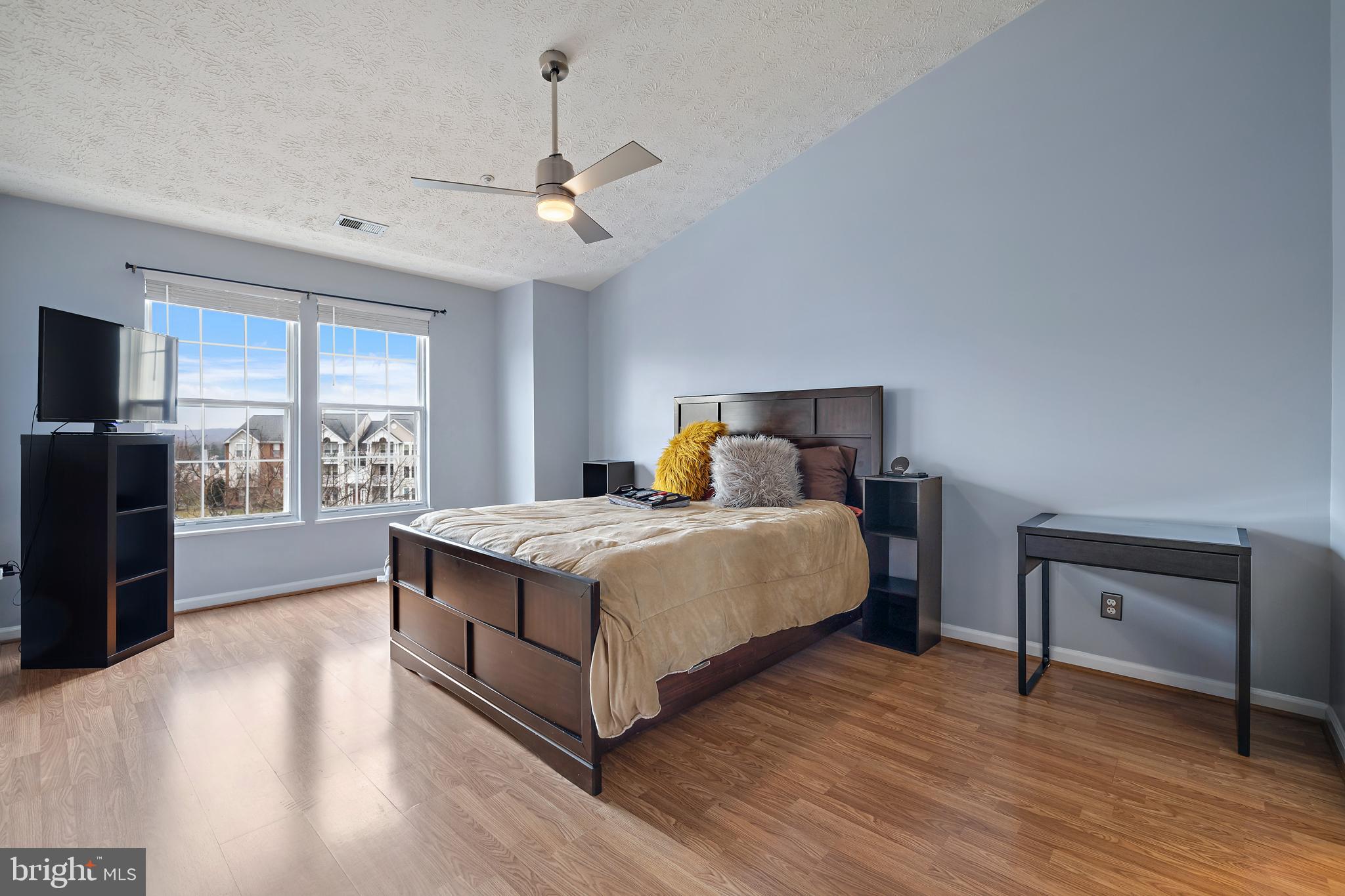 PINEY ORCHARD - Residential Lease