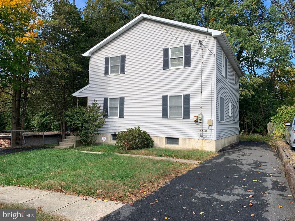 Photo of 1844 Shallcross Avenue, FOLCROFT, PA 19032 (MLS # PADE2102460)