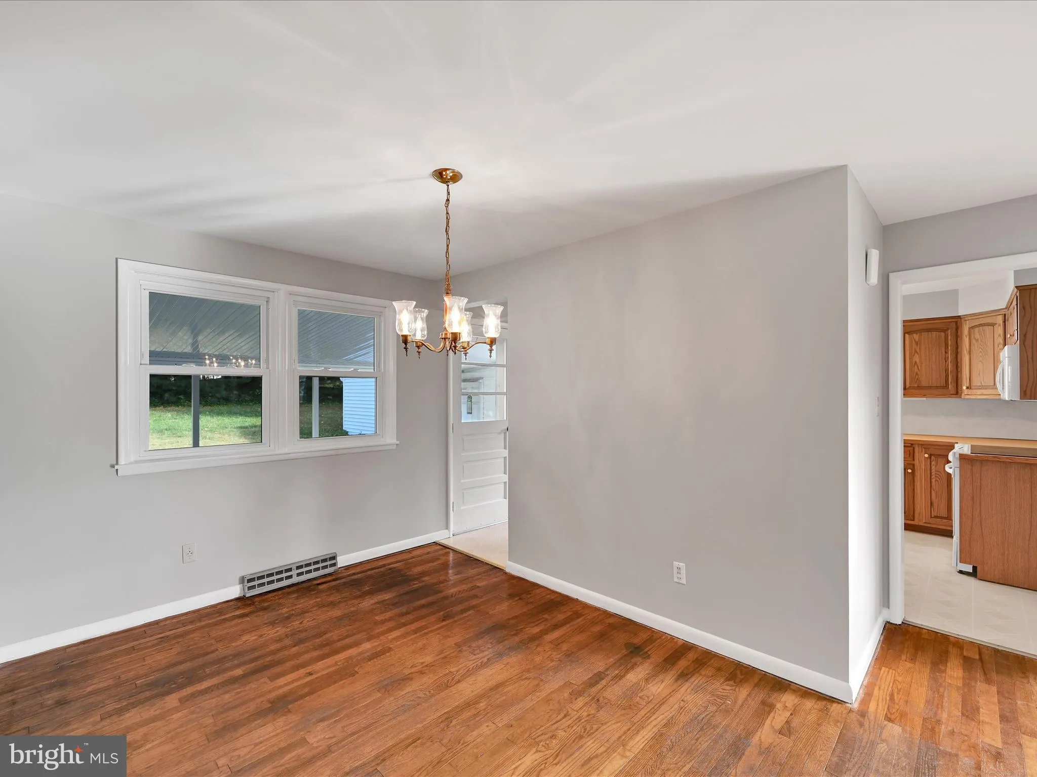 Lancaster, Pennsylvania 17602, United States, 3 Bedrooms Bedrooms, ,1 BathroomBathrooms,Residential,Coming Soon,231182