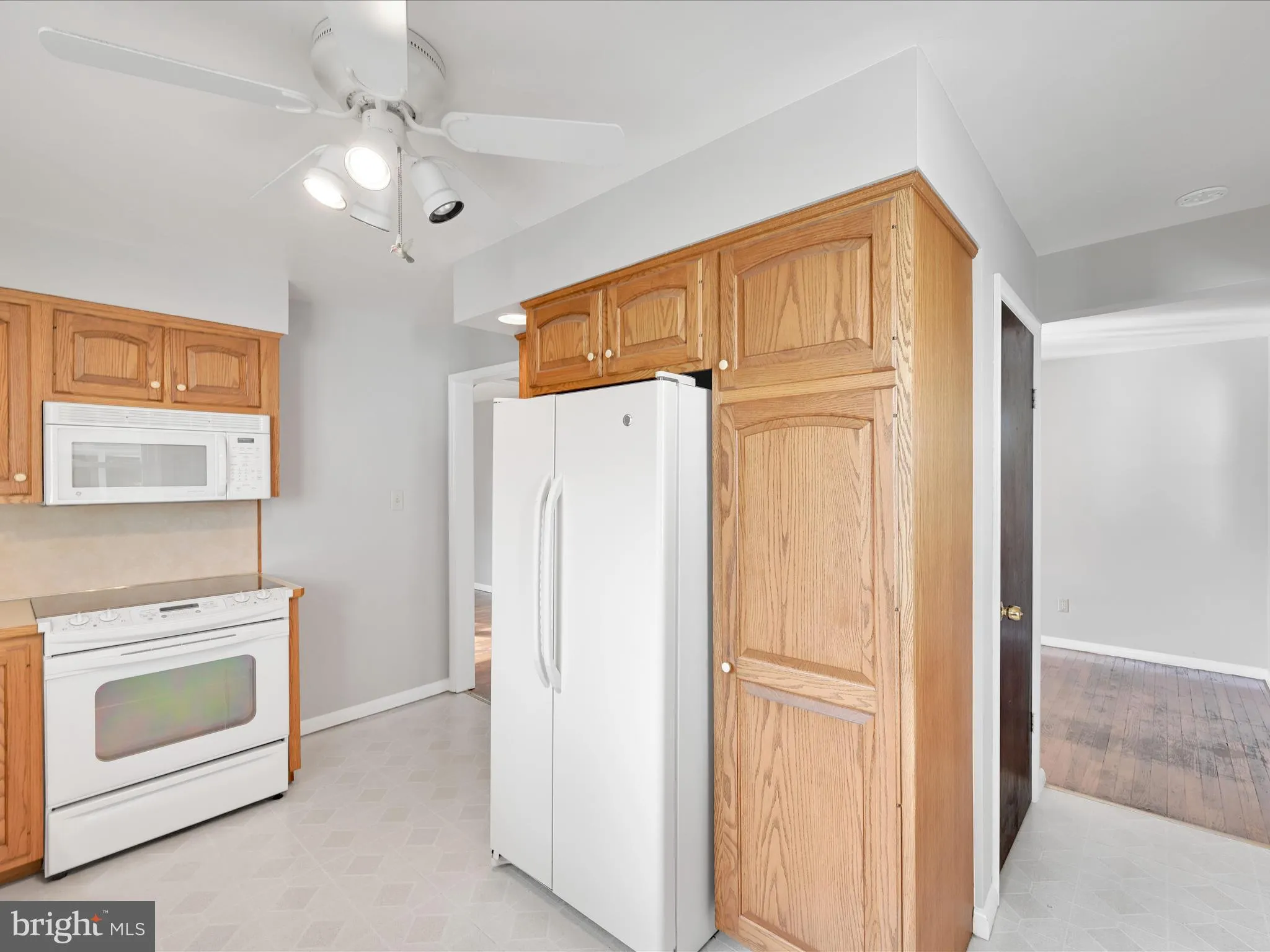 Lancaster, Pennsylvania 17602, United States, 3 Bedrooms Bedrooms, ,1 BathroomBathrooms,Residential,Coming Soon,231182