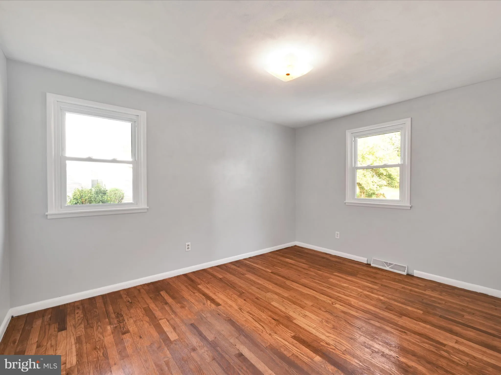 Lancaster, Pennsylvania 17602, United States, 3 Bedrooms Bedrooms, ,1 BathroomBathrooms,Residential,Coming Soon,231182