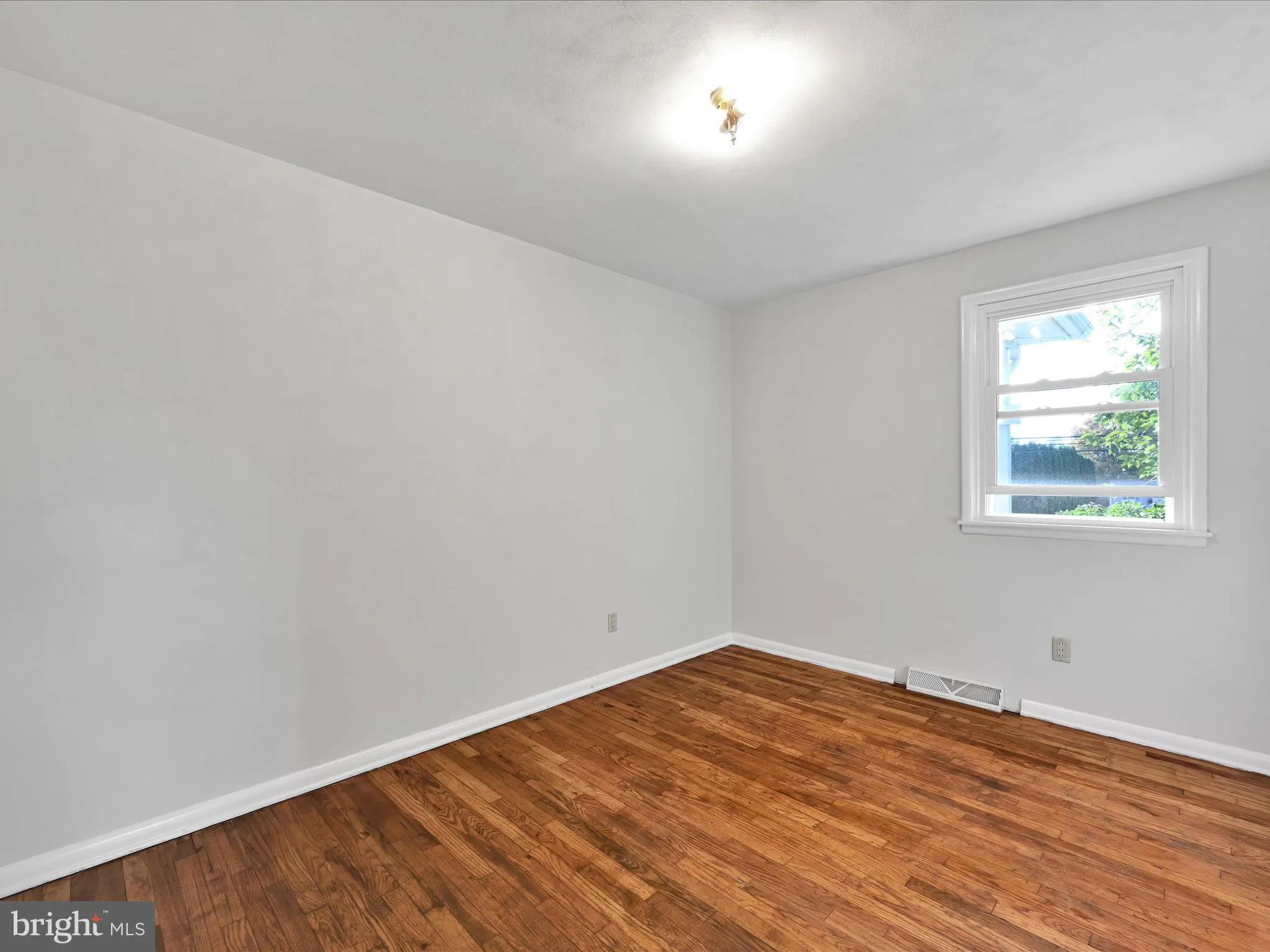 Lancaster, Pennsylvania 17602, United States, 3 Bedrooms Bedrooms, ,1 BathroomBathrooms,Residential,Coming Soon,231182