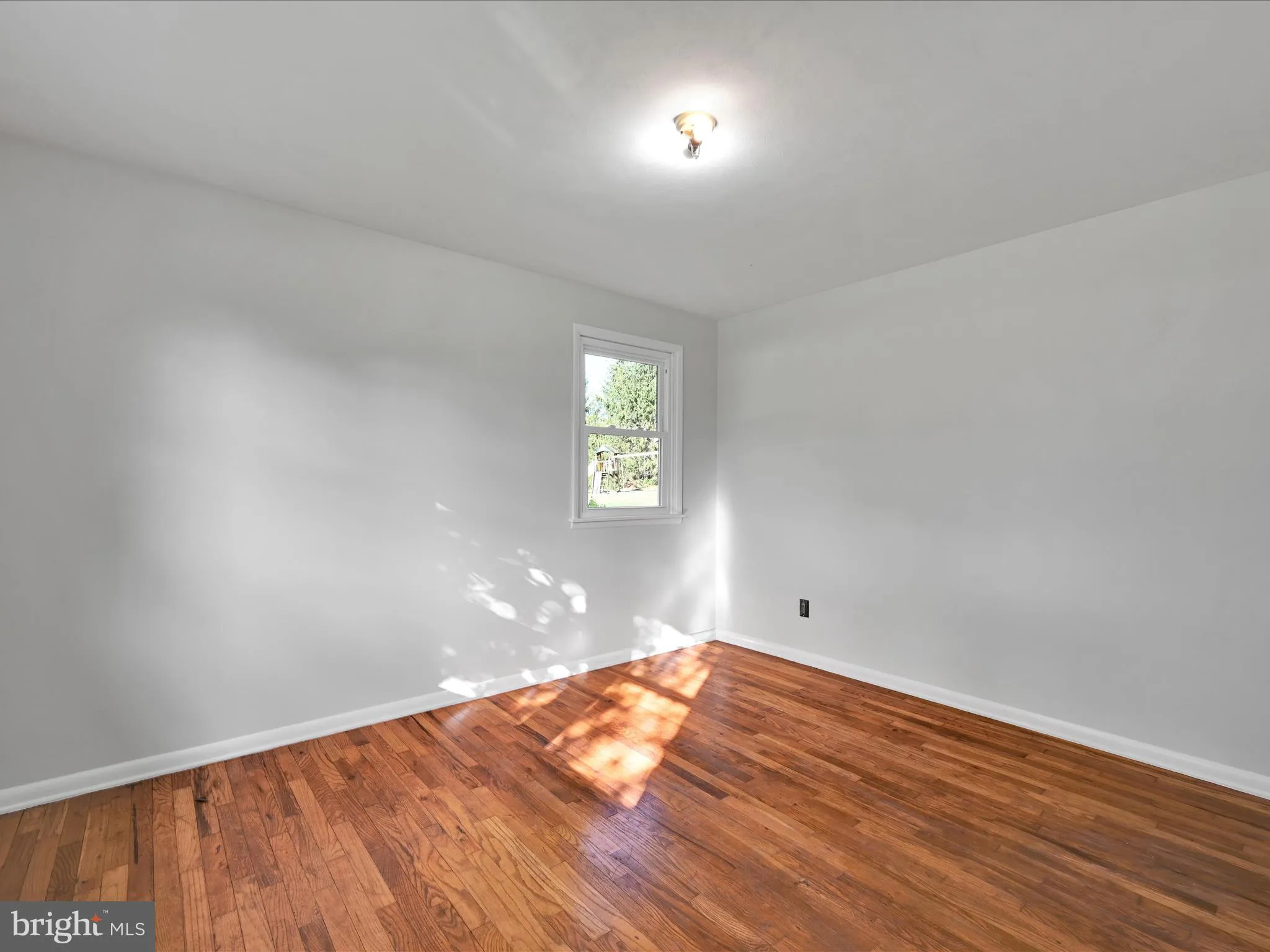 Lancaster, Pennsylvania 17602, United States, 3 Bedrooms Bedrooms, ,1 BathroomBathrooms,Residential,Coming Soon,231182